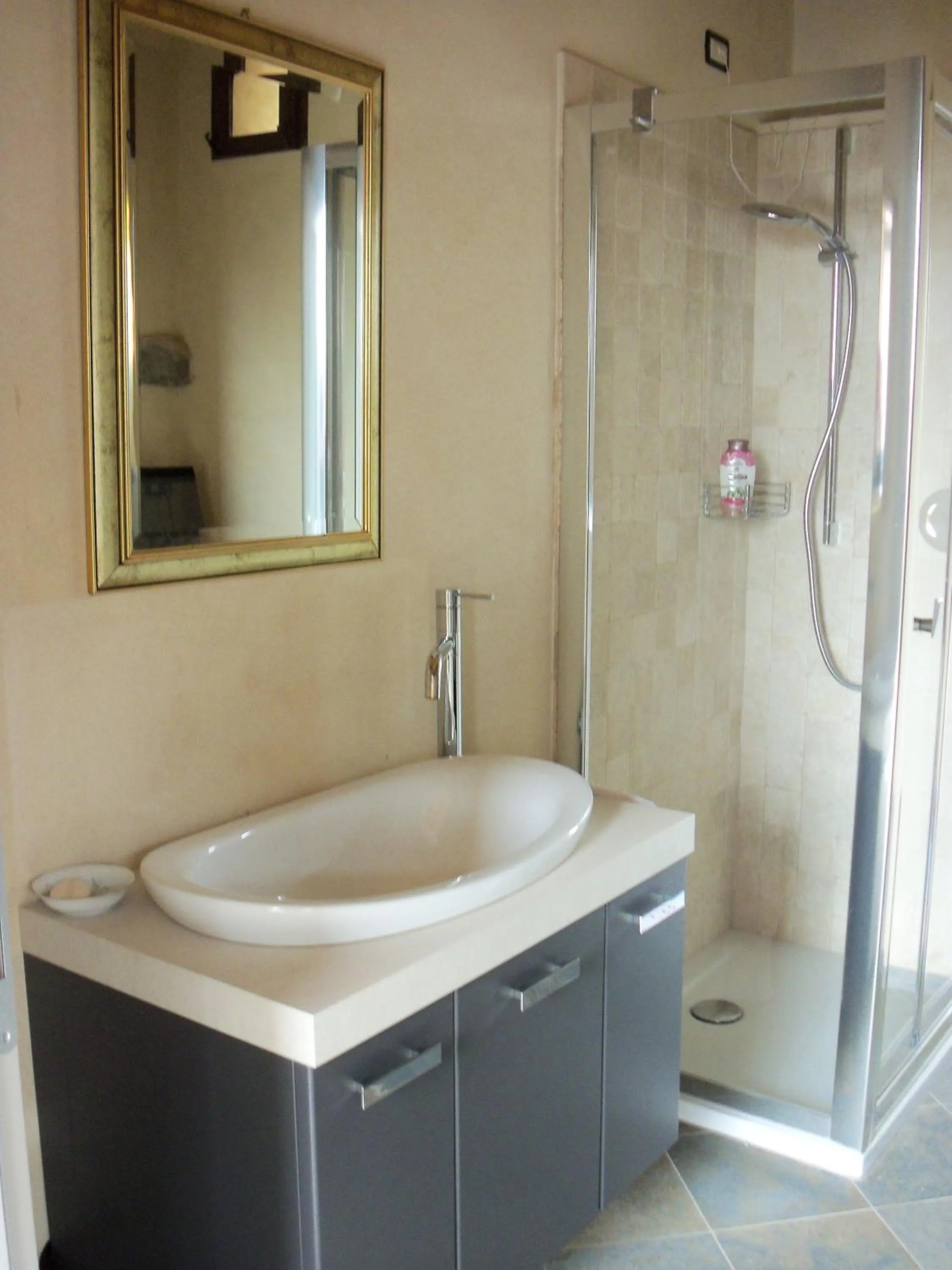 Bathroom in B&B Locus Amoenus