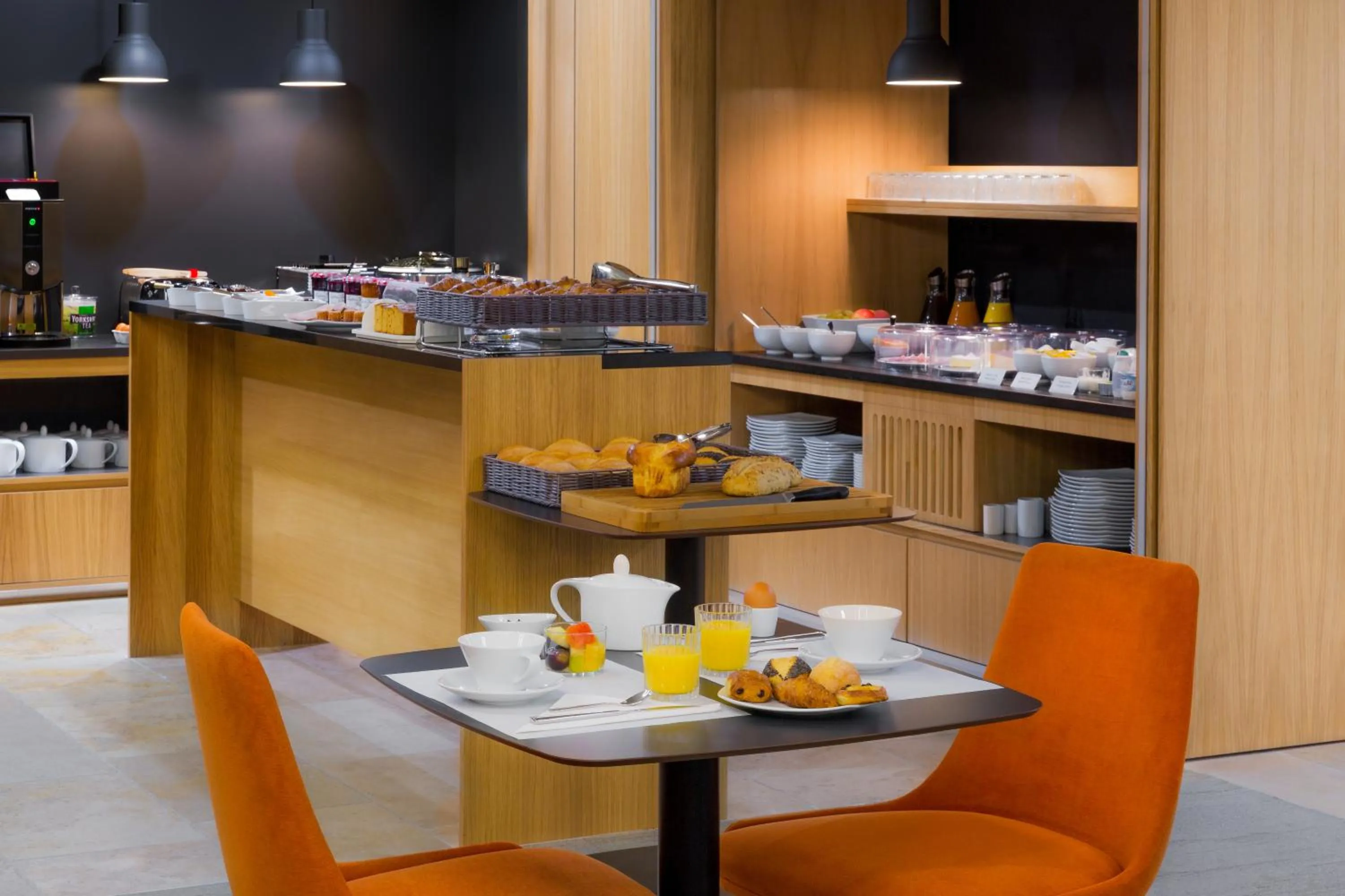 Breakfast in Best Western Plus Hotel Divona Cahors