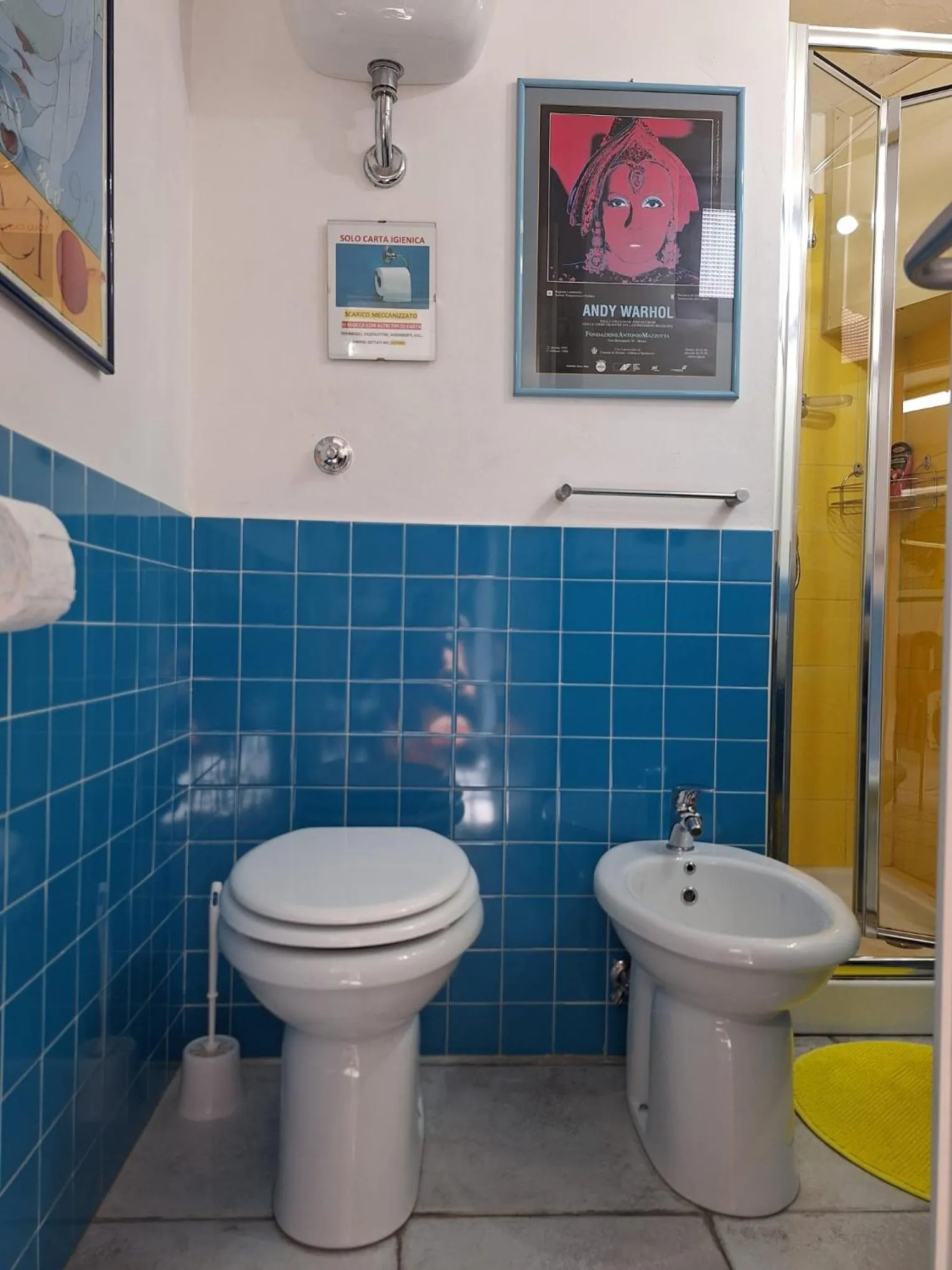 Bathroom in Green House