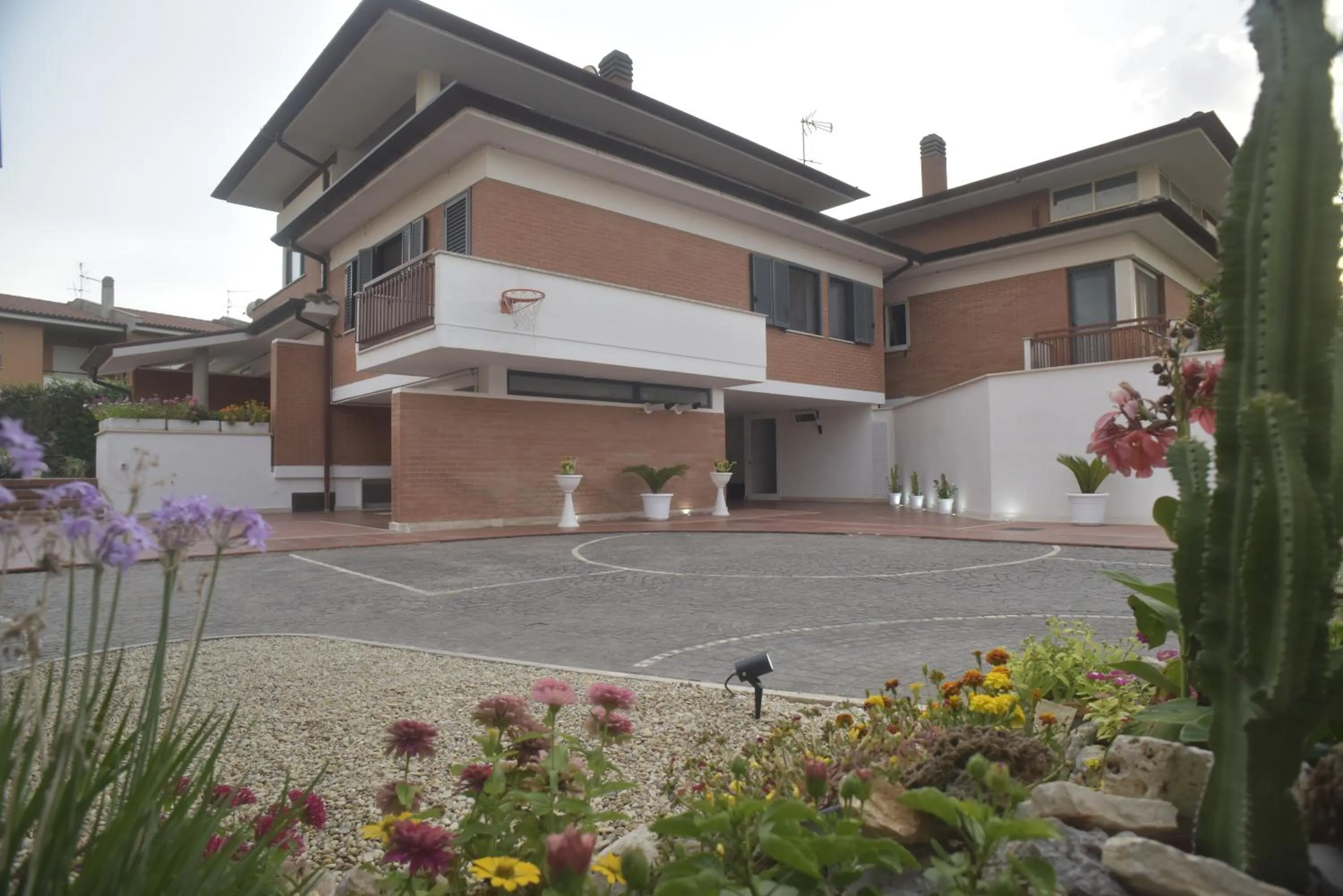 Facade/entrance in Green House
