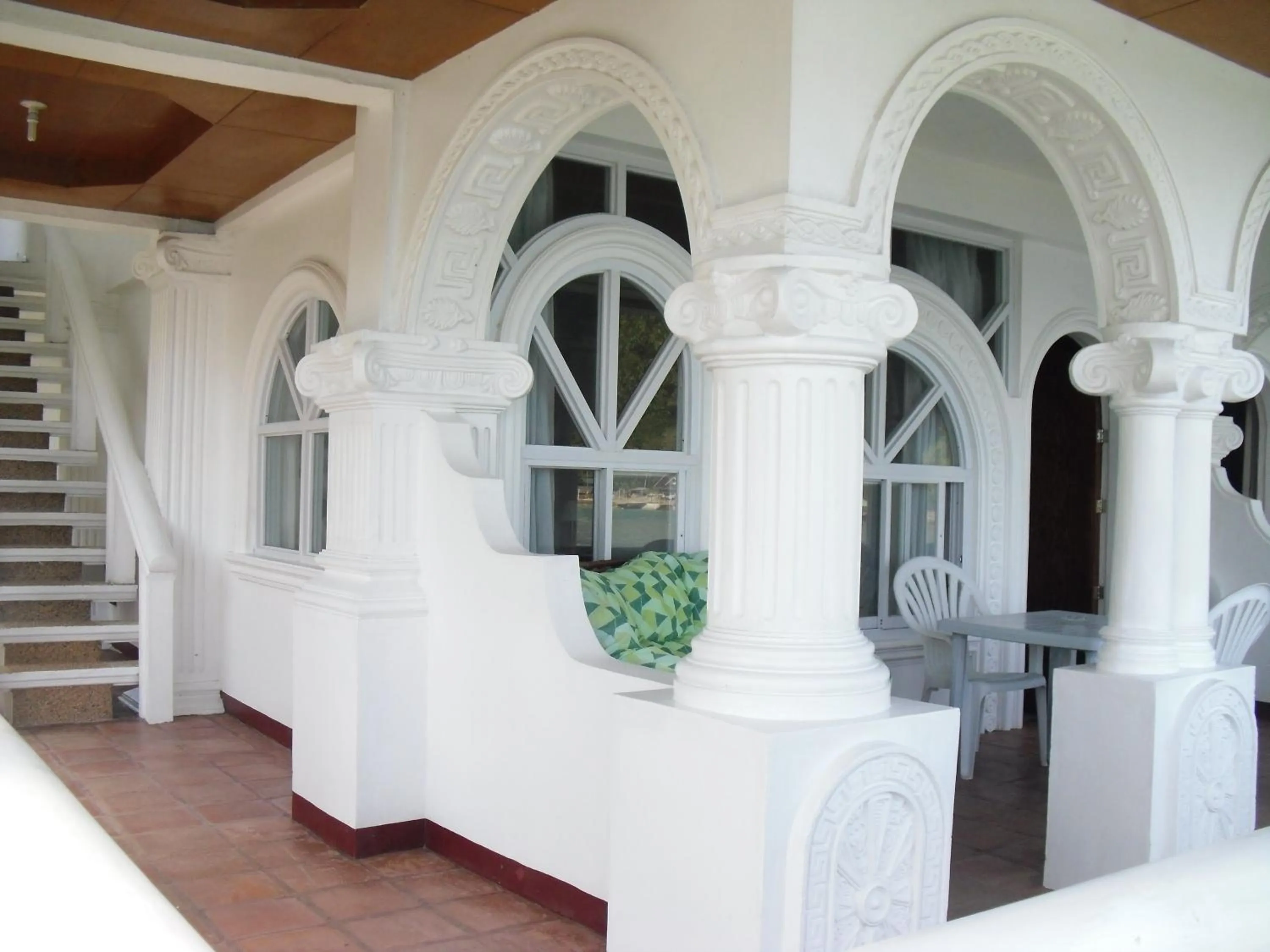 Photo of the whole room in Blue Crystal Beach Resort