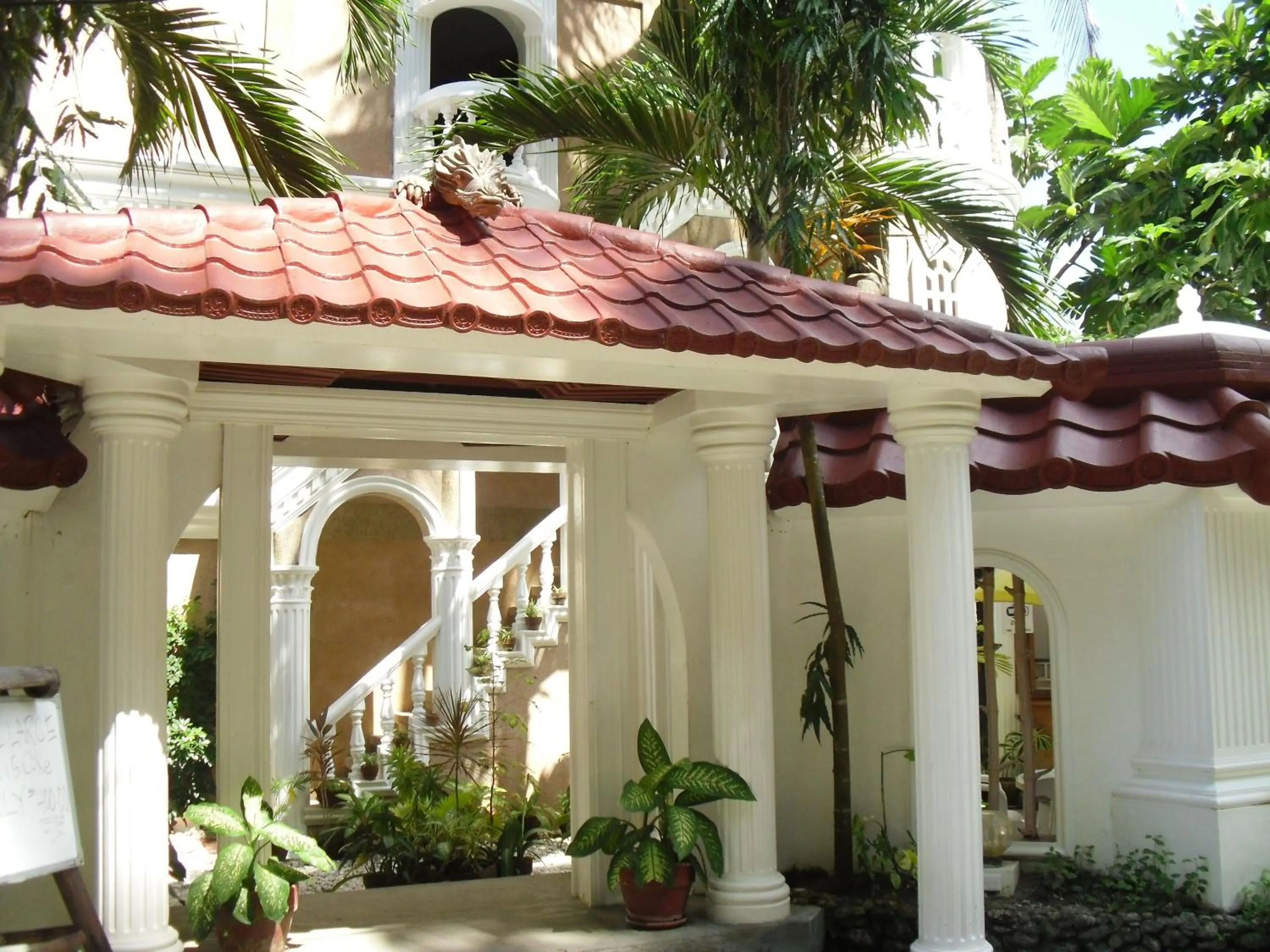 Area and facilities in Blue Crystal Beach Resort