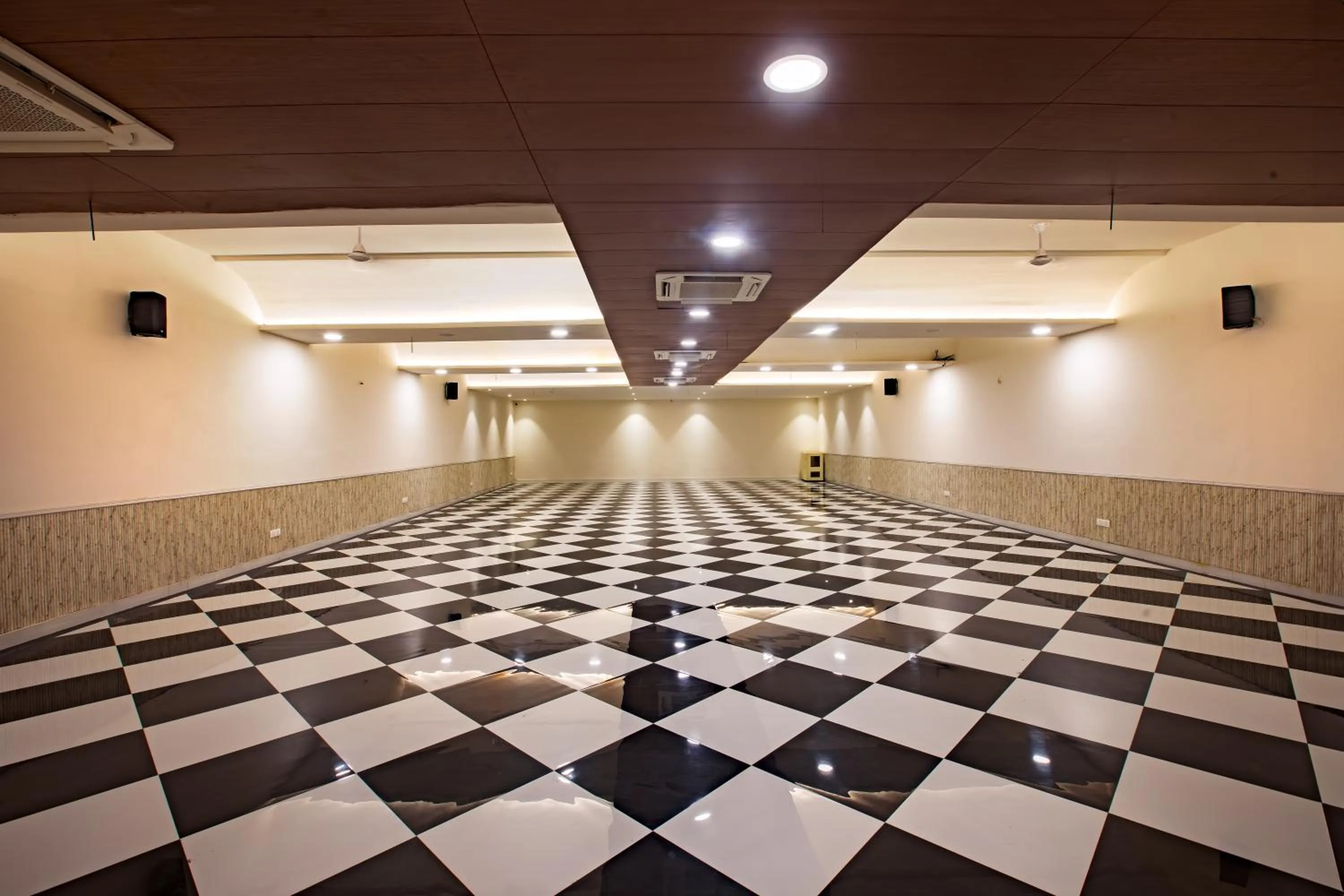 Banquet/Function facilities in Hotel Bhakti Dhama