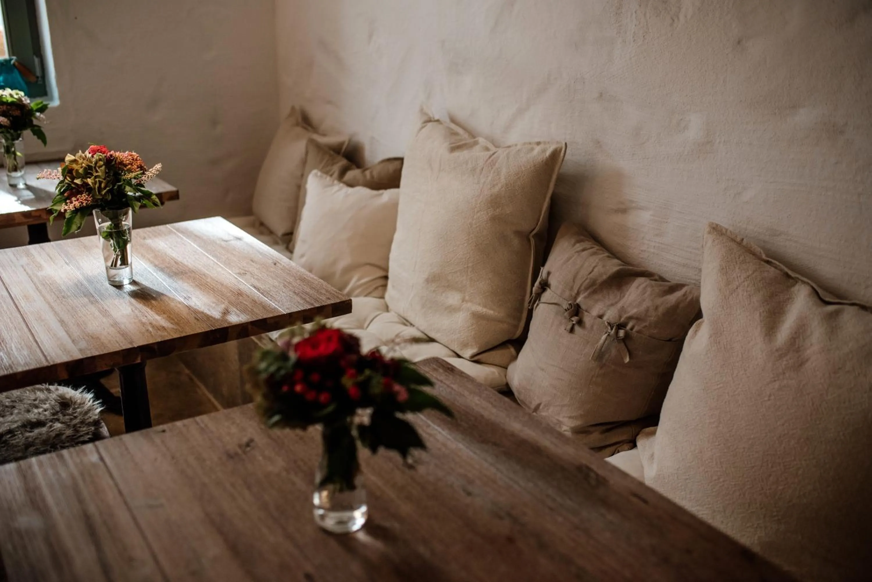 Restaurant/places to eat in Hazai Provence