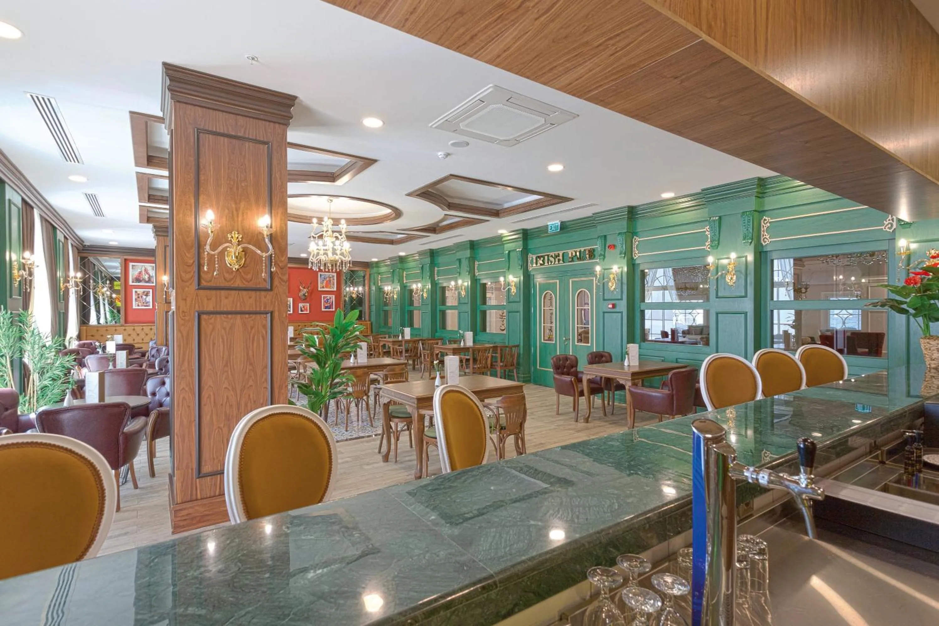 Restaurant/places to eat in Side Royal Palace