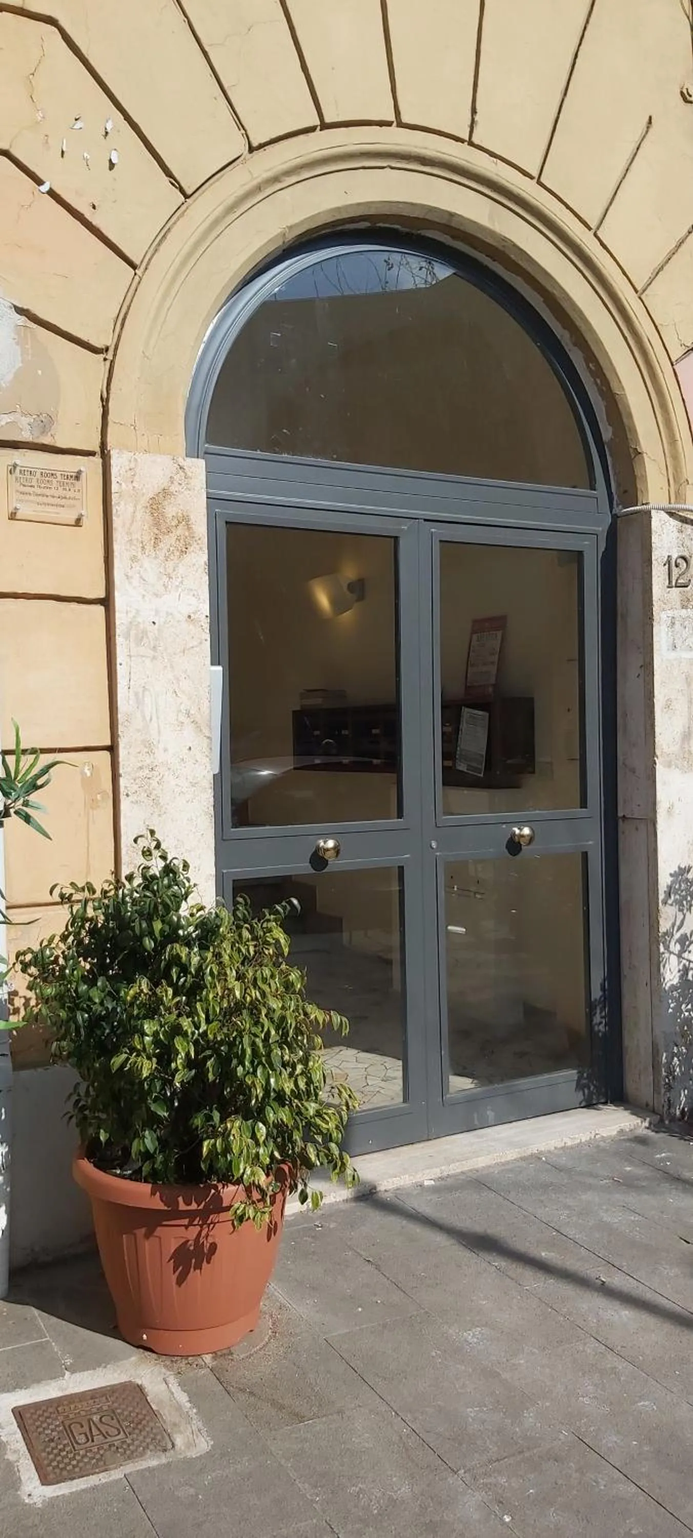 Facade/entrance in Retro Rooms Termini