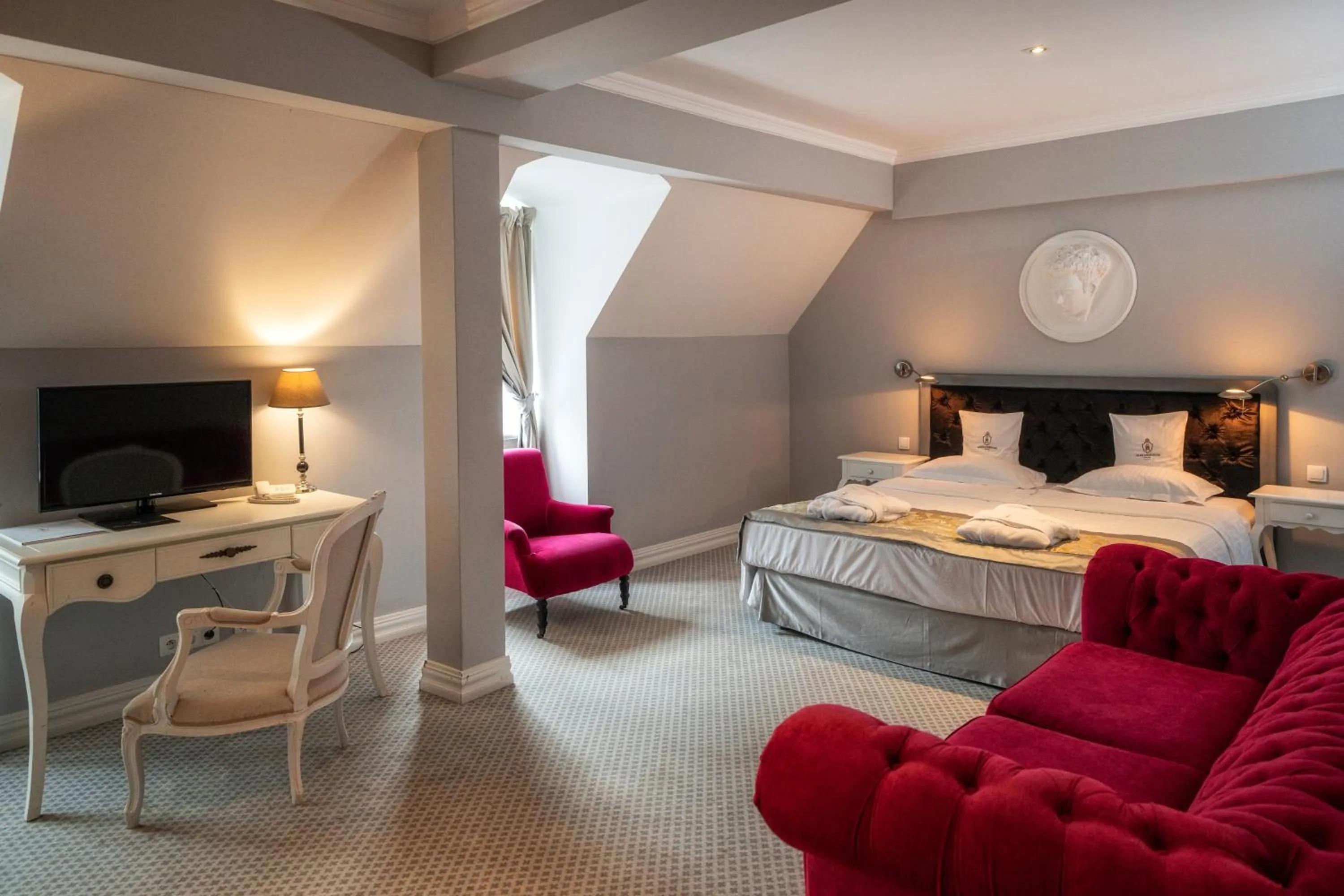 Bedroom, Bed in Hotel Pałac Alexandrinum