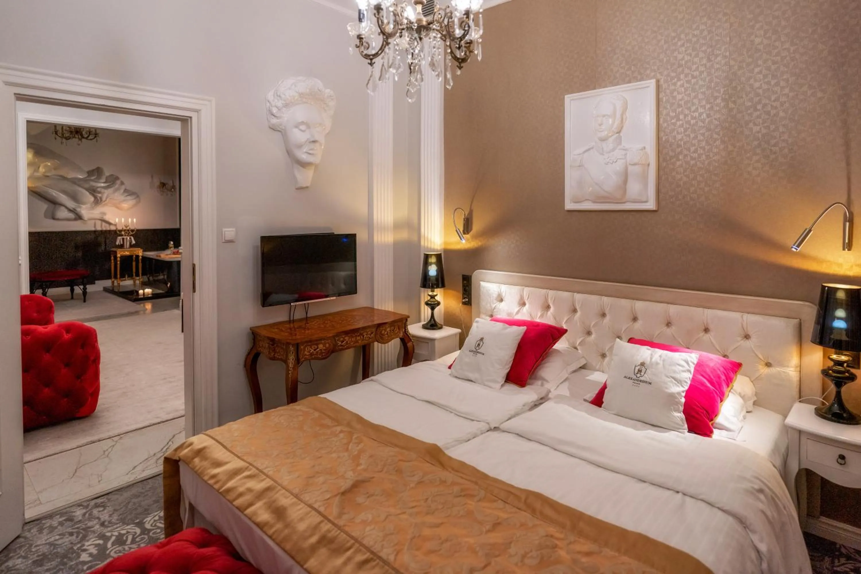 Bedroom, Bed in Hotel Pałac Alexandrinum