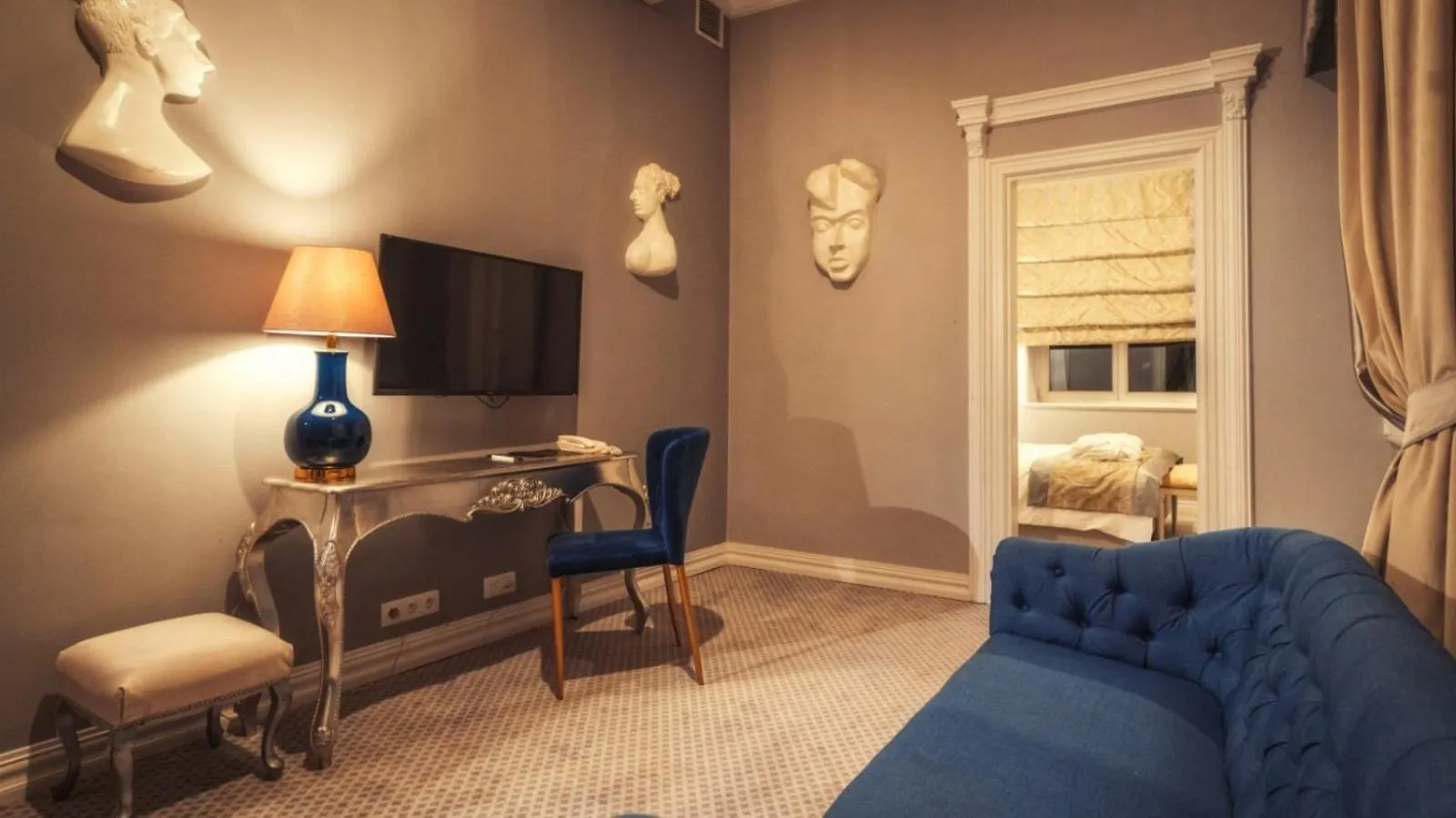 Seating area in Hotel Pałac Alexandrinum