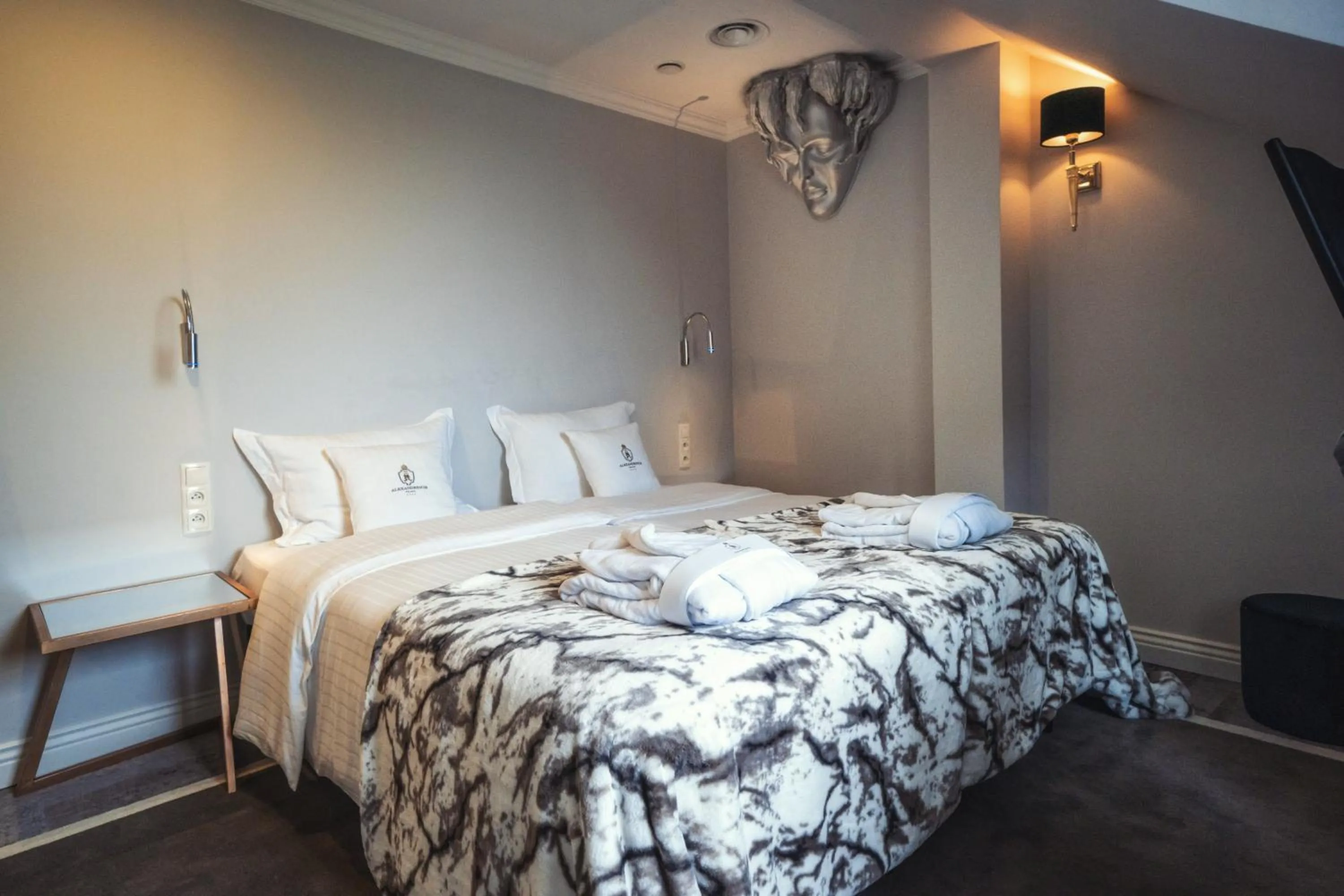 Bedroom, Bed in Hotel Pałac Alexandrinum