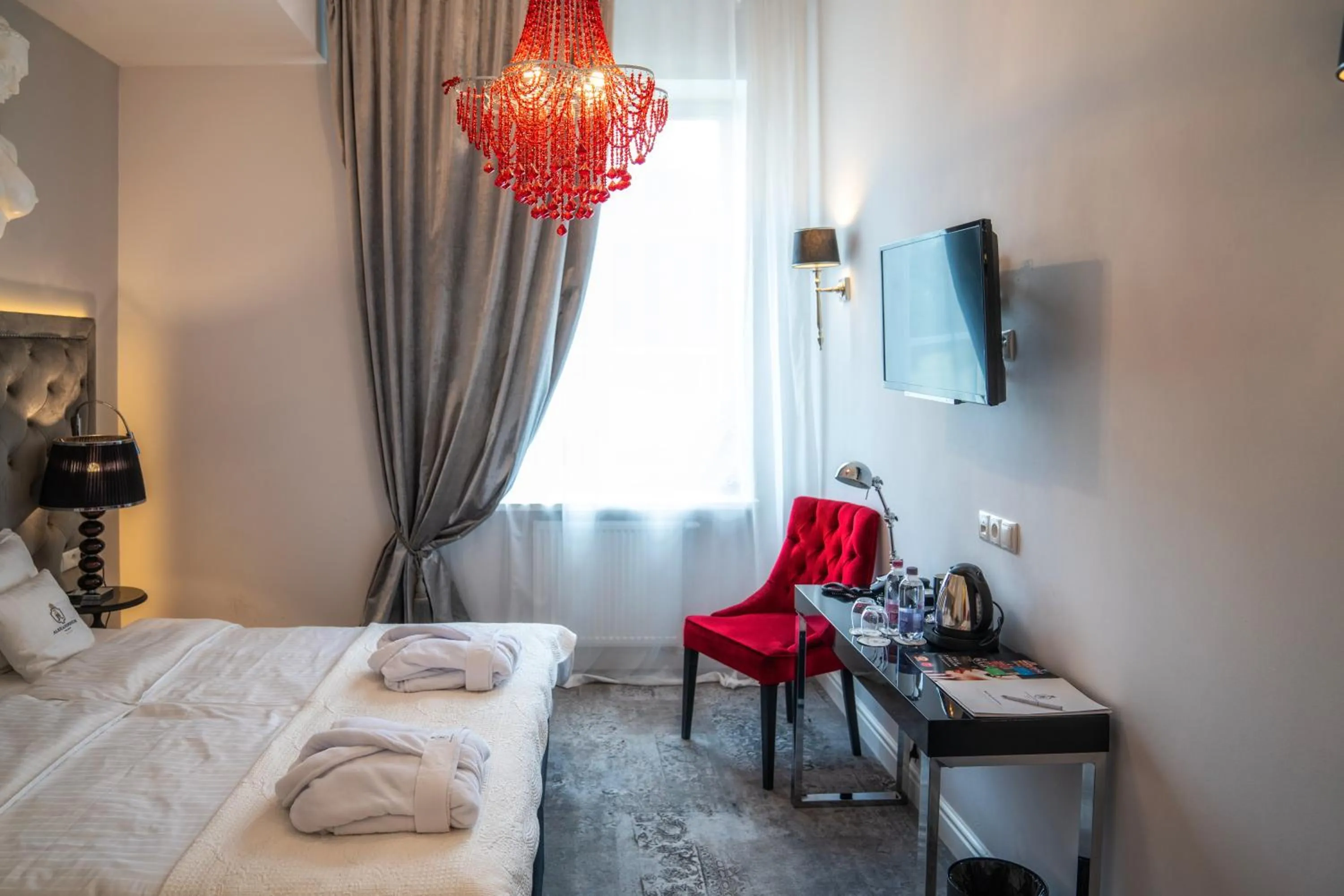 Bedroom, Bed in Hotel Pałac Alexandrinum