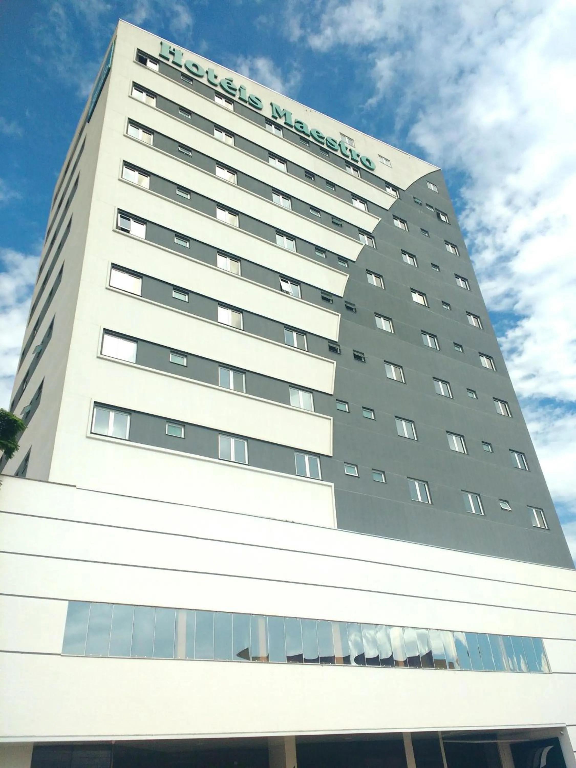Property building in Hotel Maestro Premium Cascavel