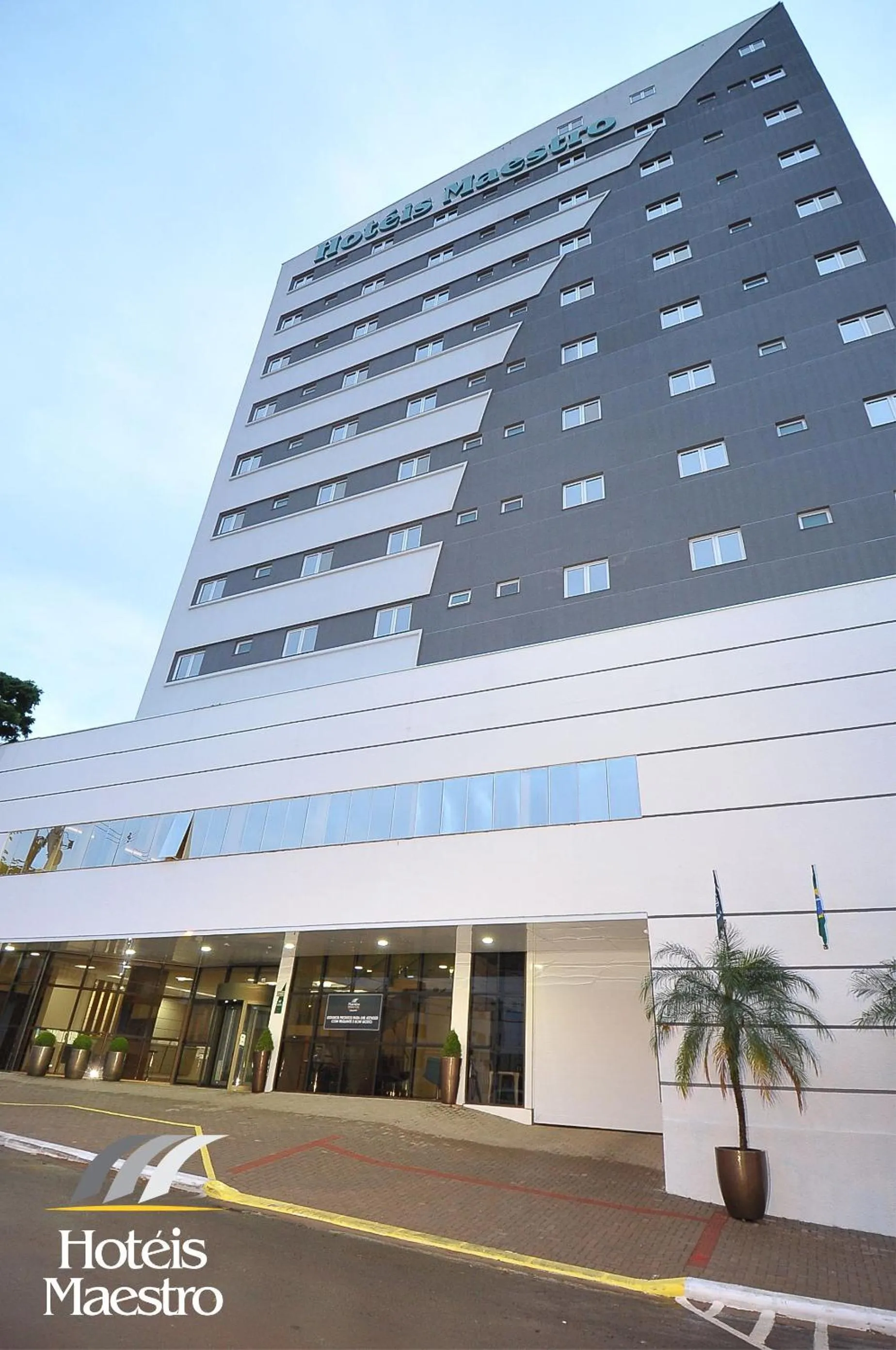 Property building in Hotel Maestro Premium Cascavel