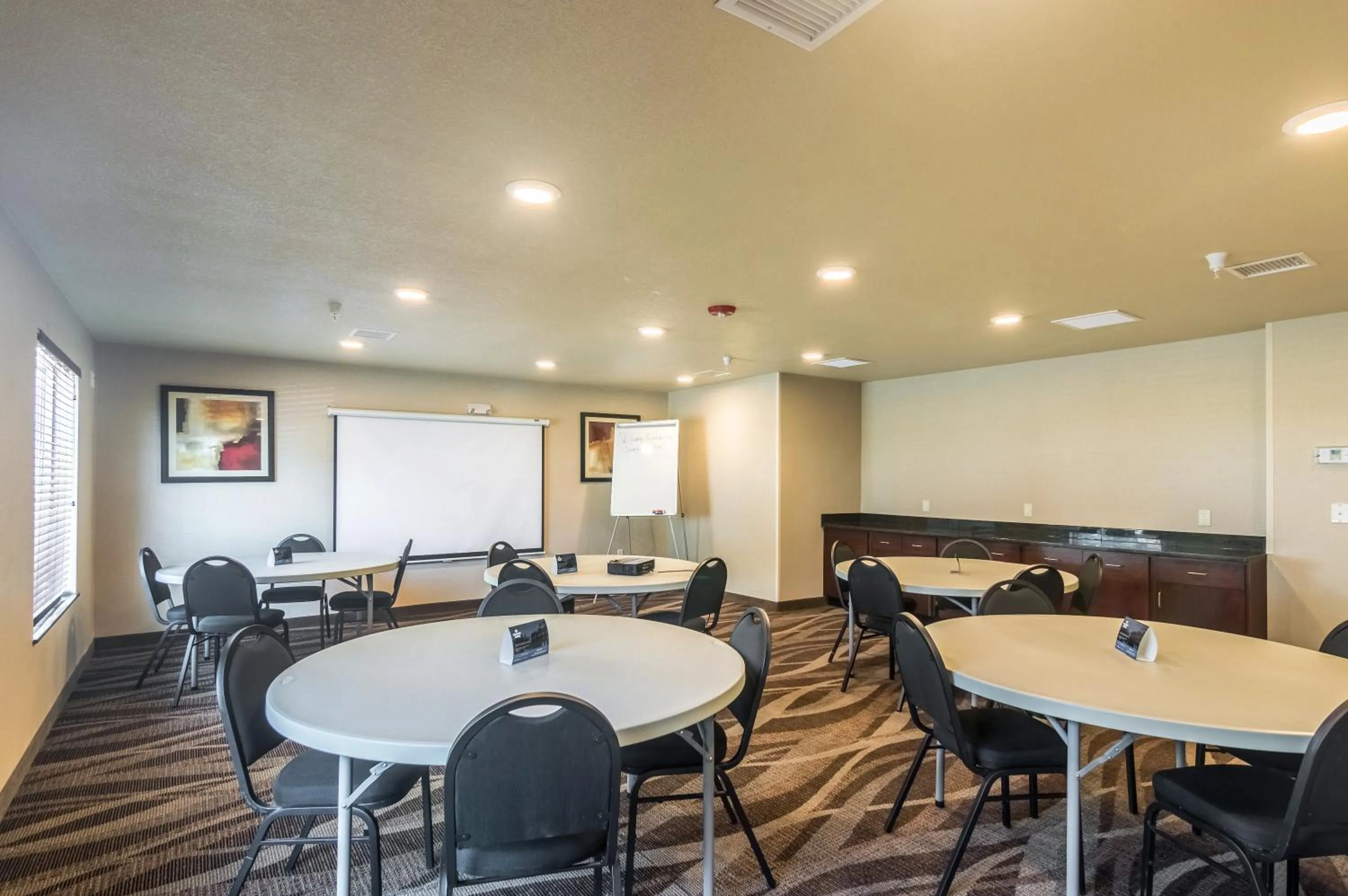 Meeting/conference room in Cobblestone Inn & Suites - Lakin