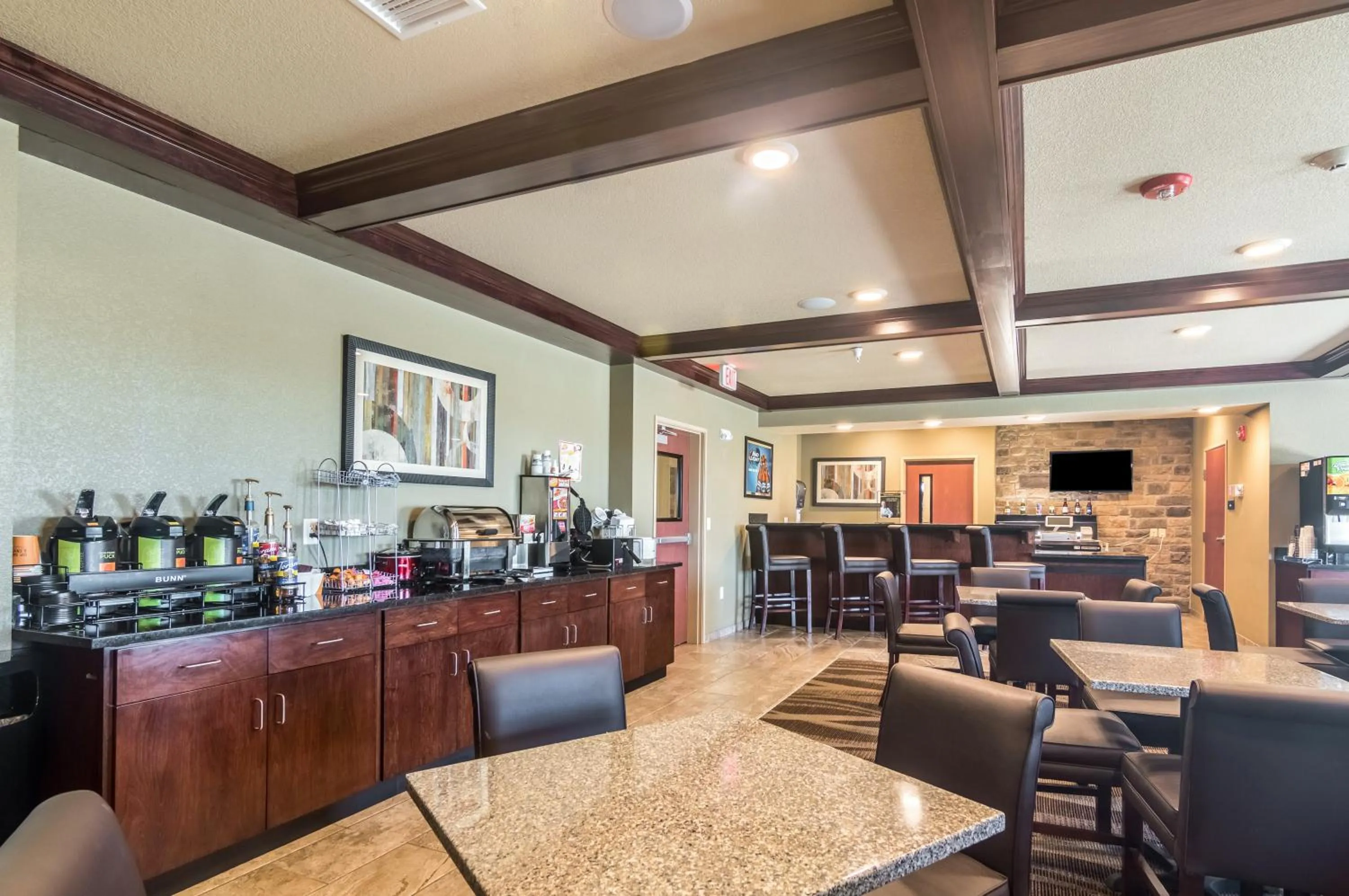 Lounge or bar in Cobblestone Inn & Suites - Lakin