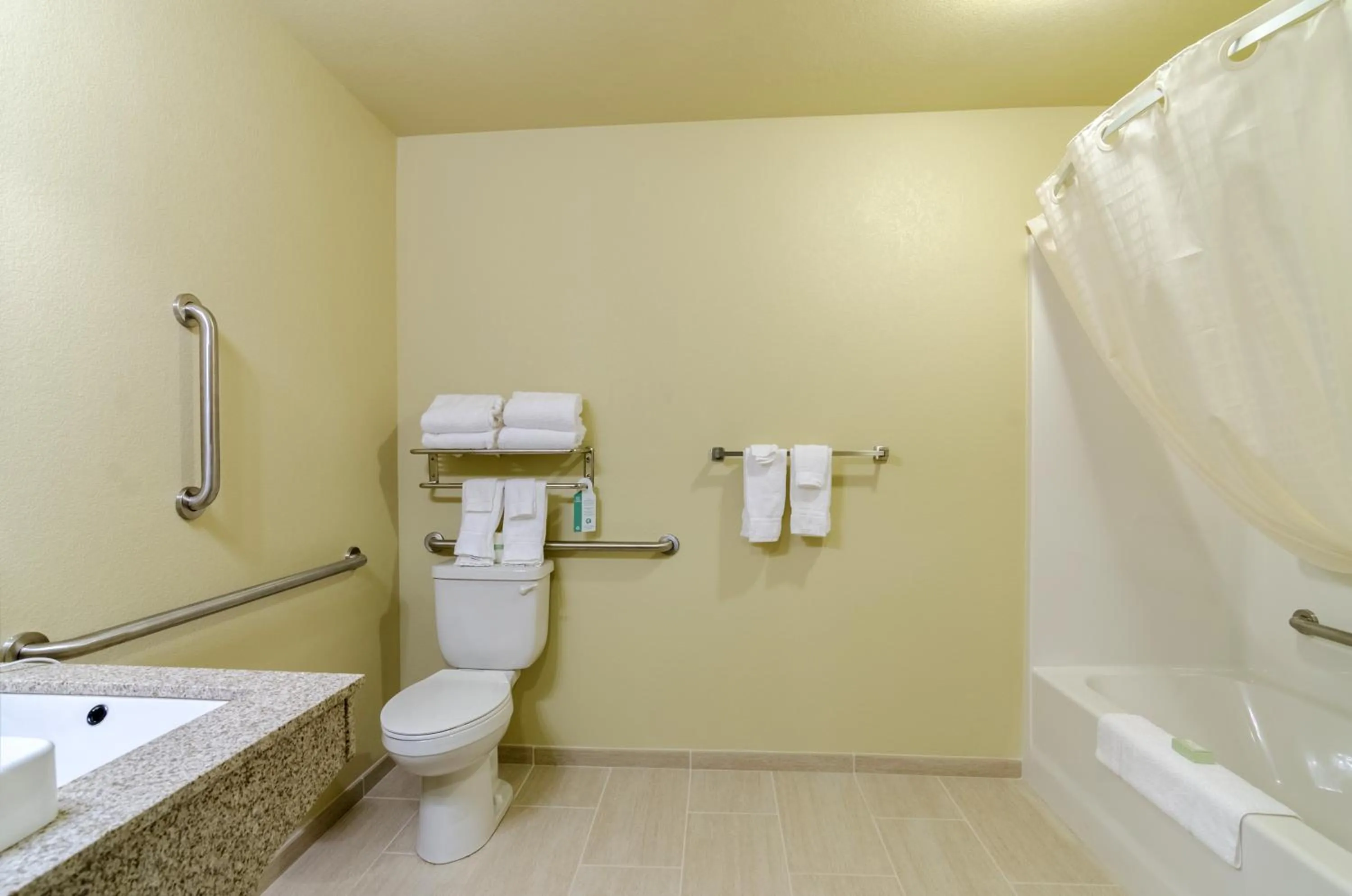 Shower in Cobblestone Inn & Suites - Lakin