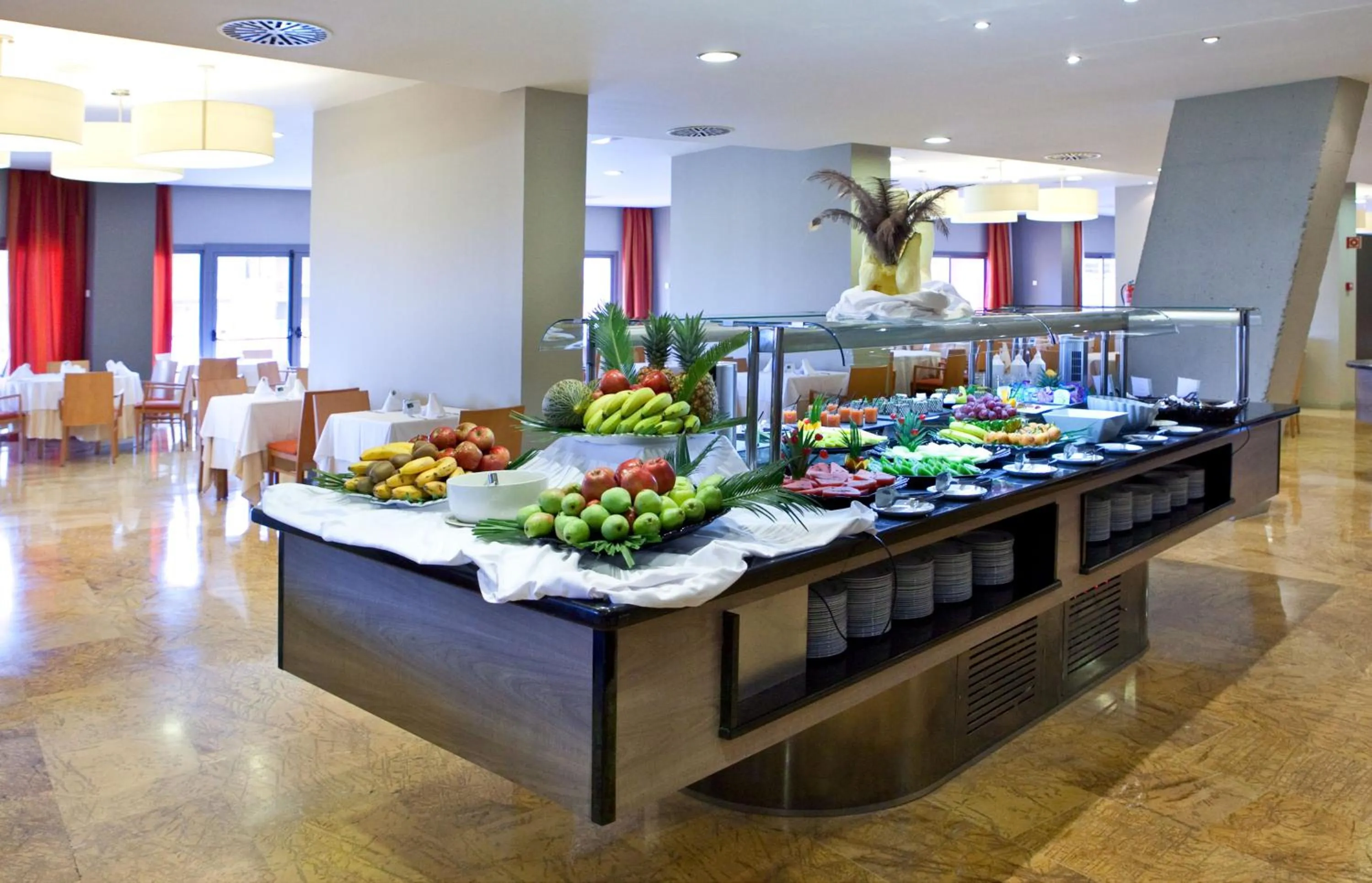 Food and drinks in Protur Roquetas Hotel & Spa
