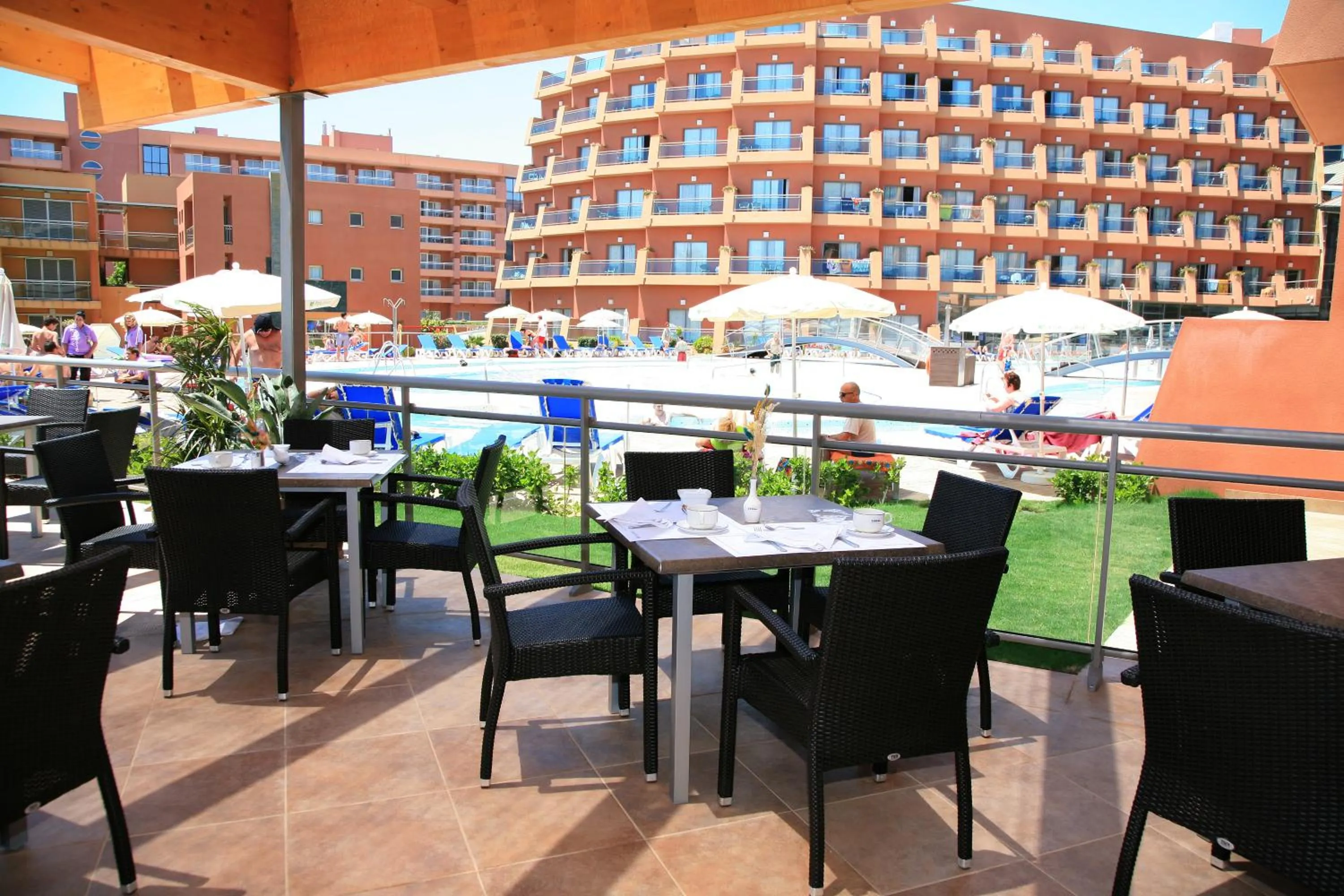 Restaurant/places to eat in Protur Roquetas Hotel & Spa