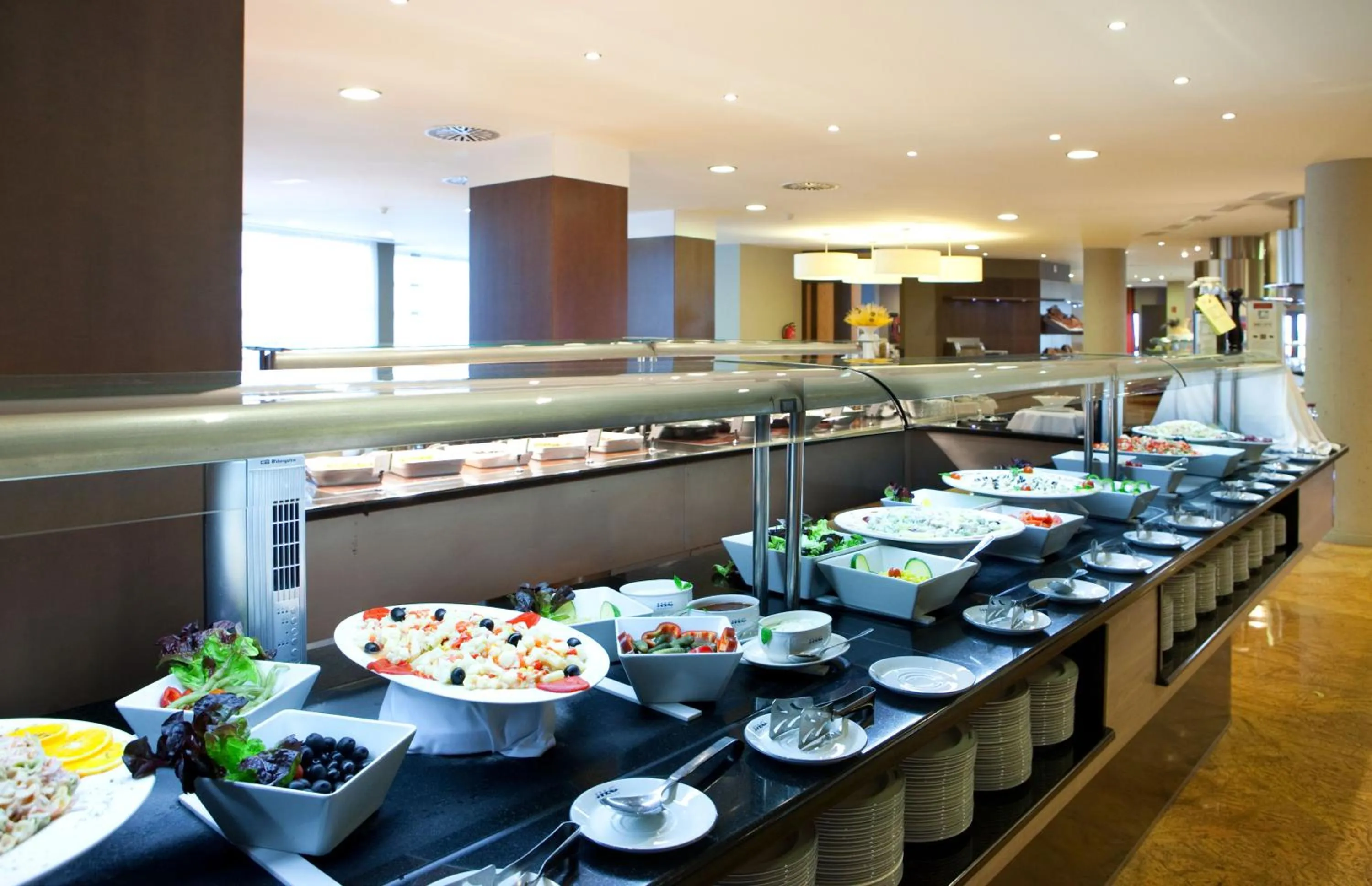 Restaurant/places to eat in Protur Roquetas Hotel & Spa