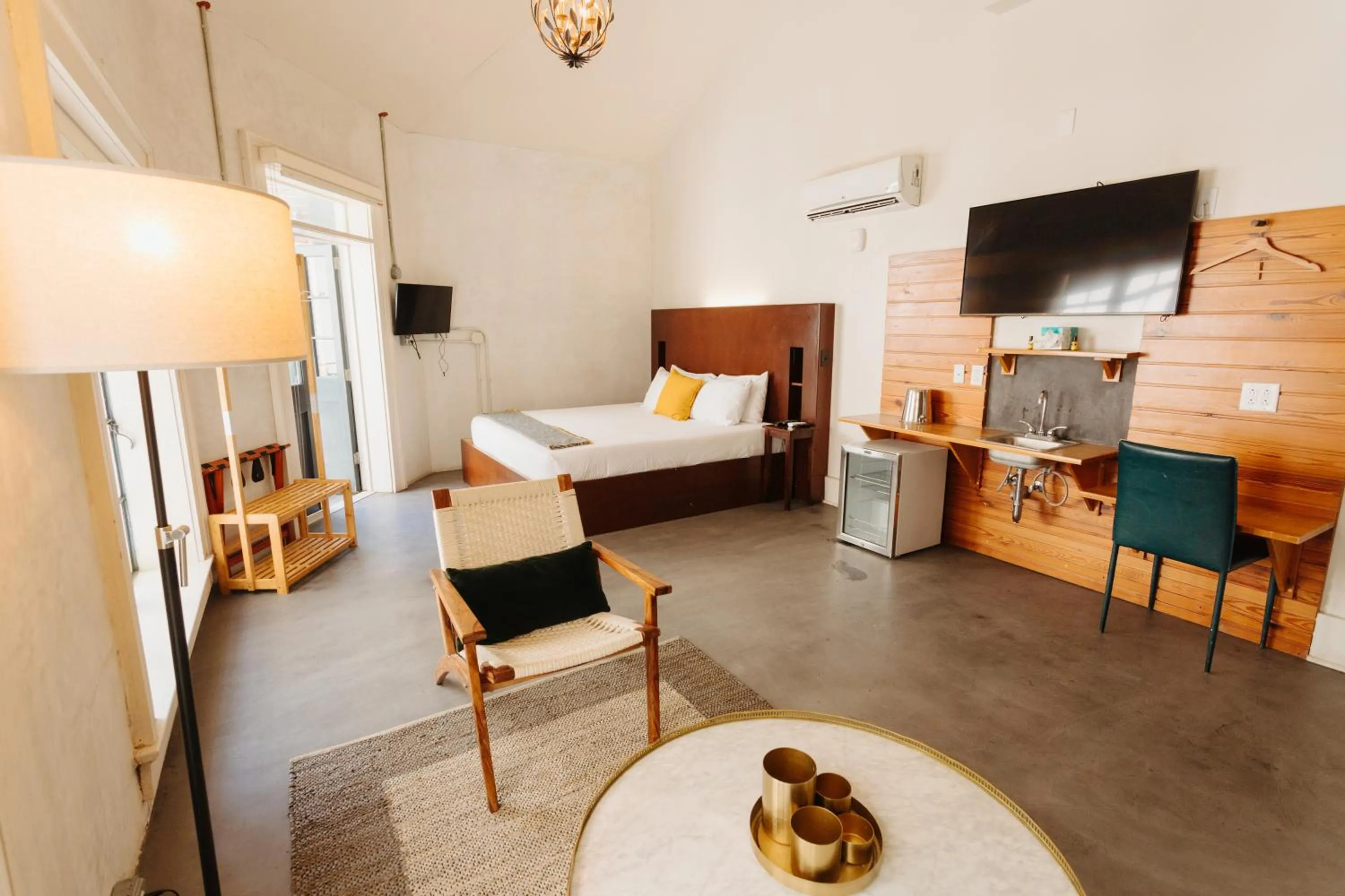 Bed in Catahoula Hotel New Orleans