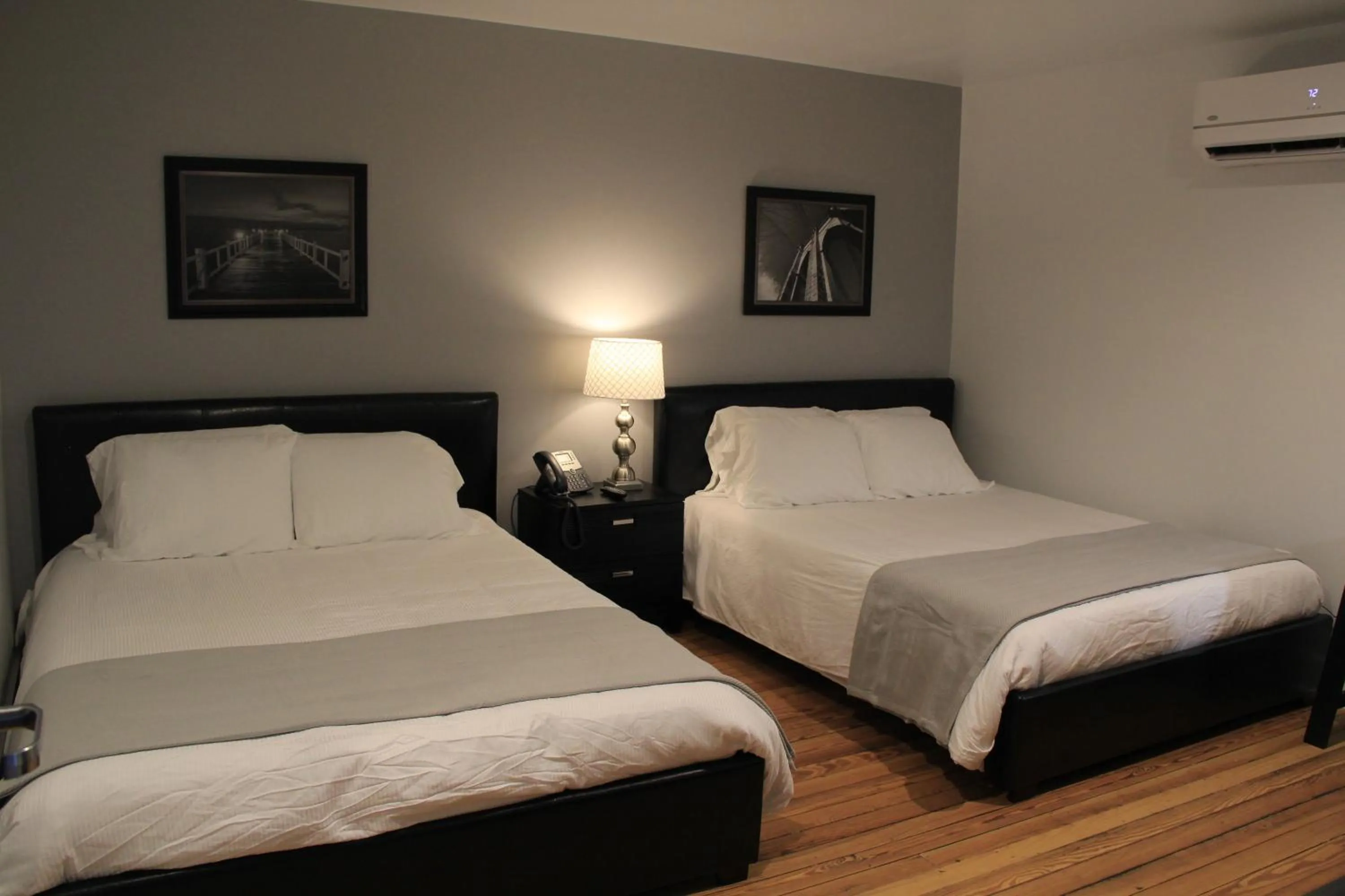 Photo of the whole room, Bed in The Inn on the River