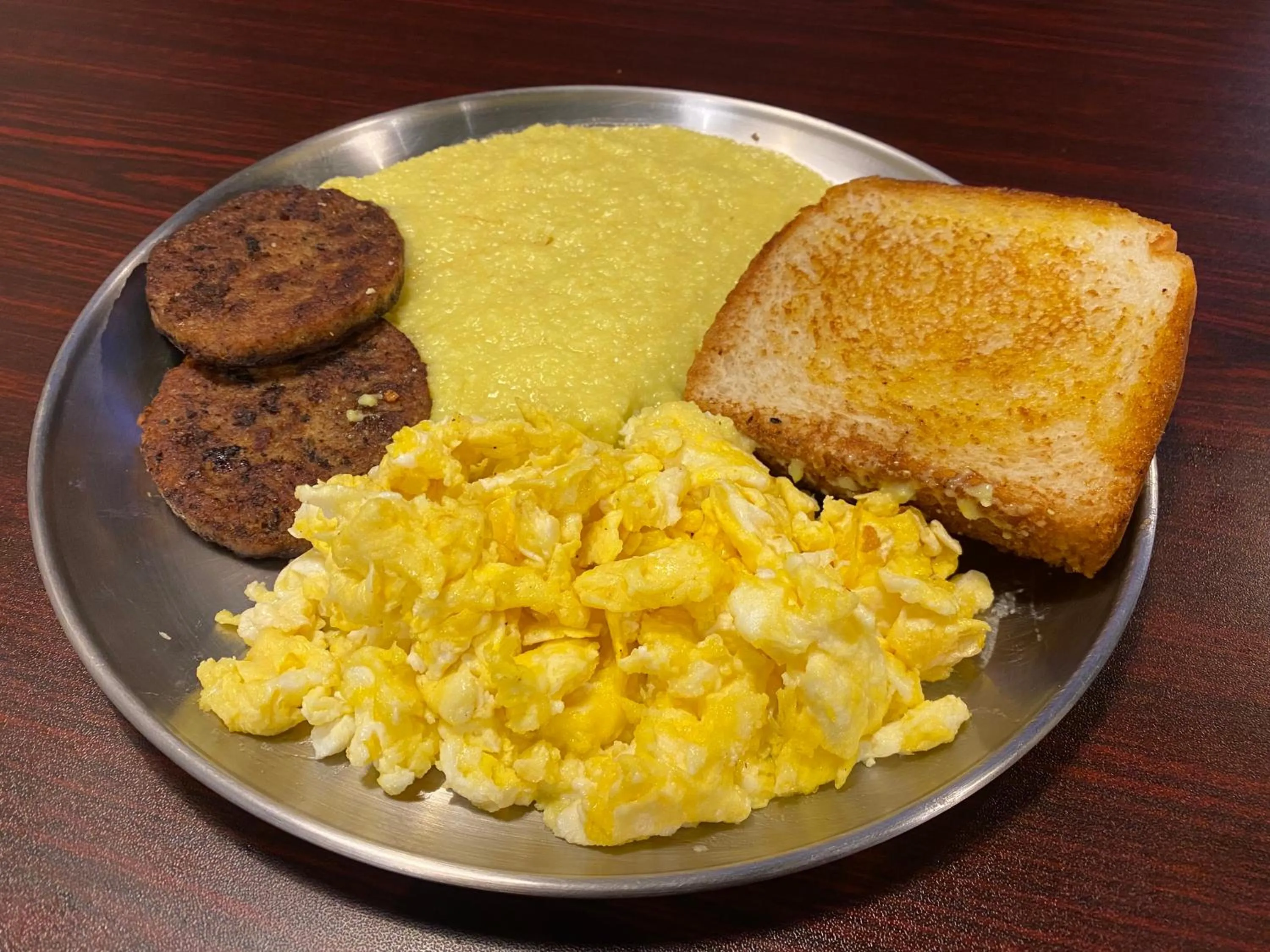 Restaurant/places to eat in The Inn on the River