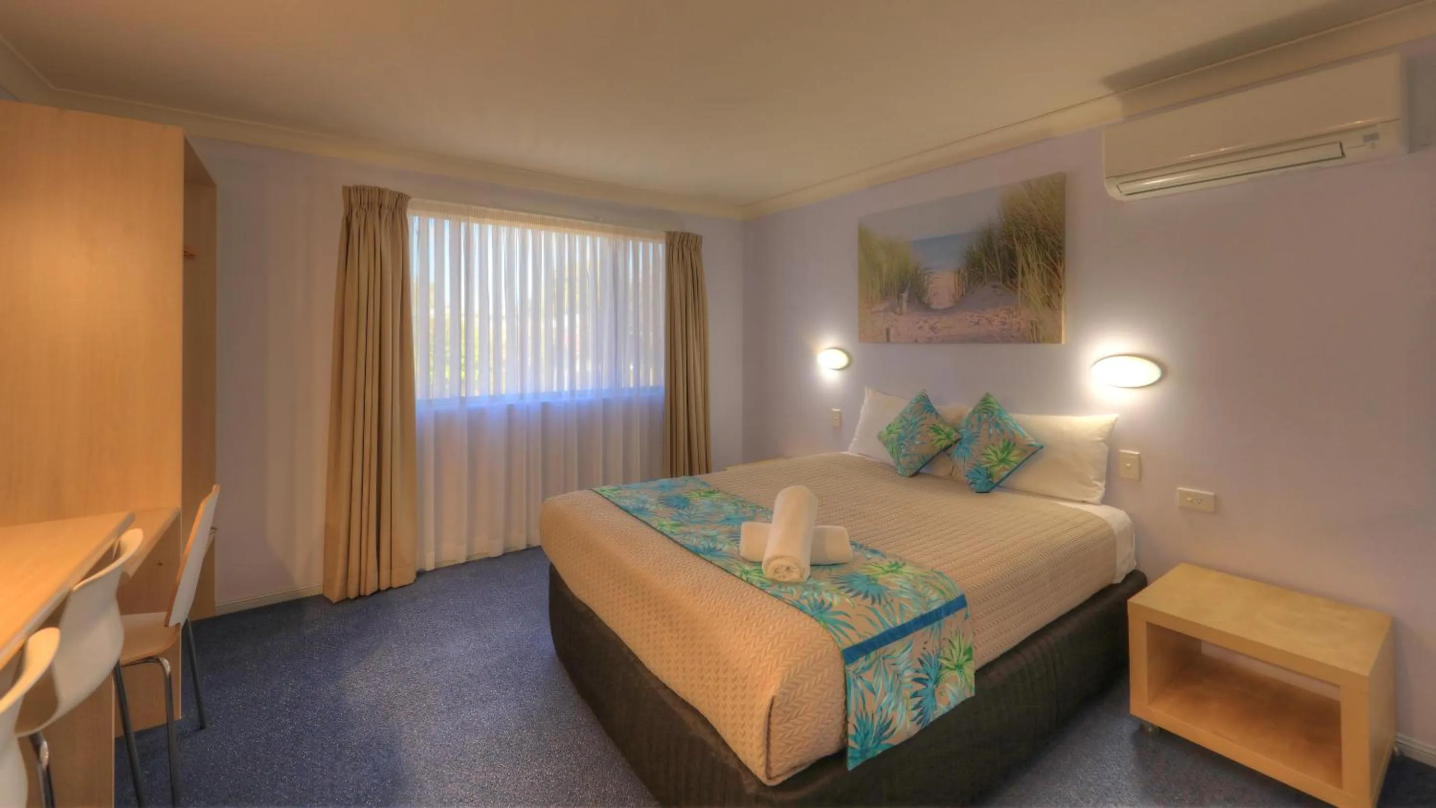 TV and multimedia, Bed in Bay Air Motel