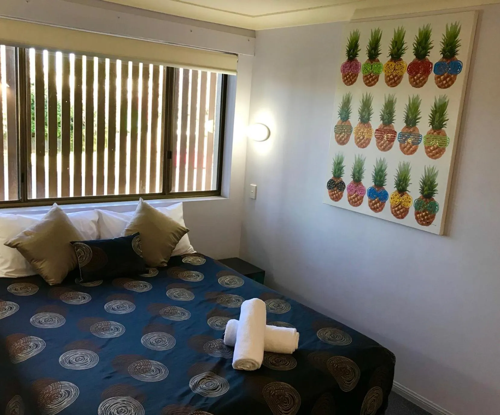 Bed in Bay Air Motel