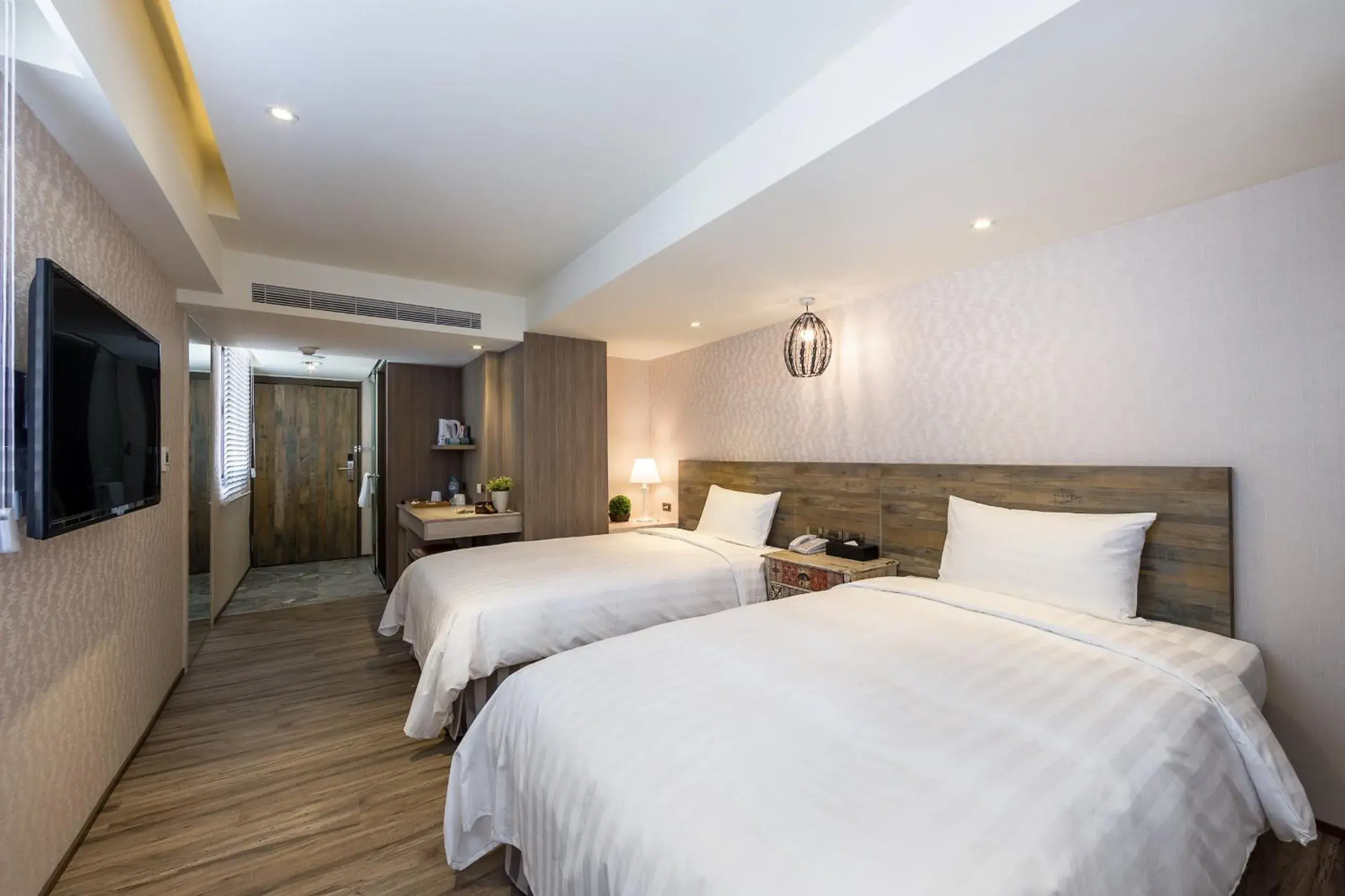 Superior Twin Room in Lan Kwai Fong Garden Hotel Superior Twin Room in Lan Kwai Fong Garden Hotel