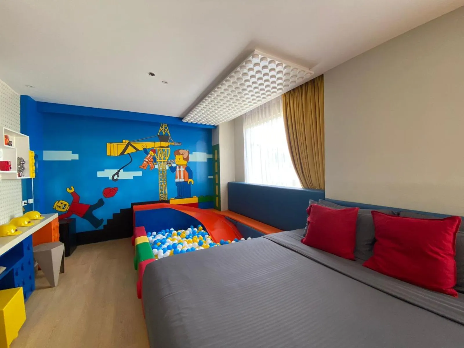 Bed in Solea Mactan Resort