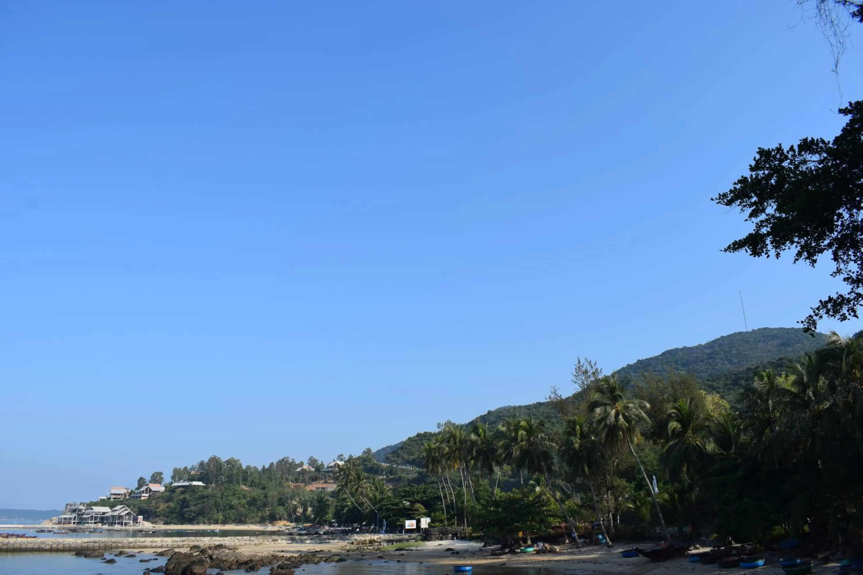 Neighbourhood in Cham Island Smiles Homestay