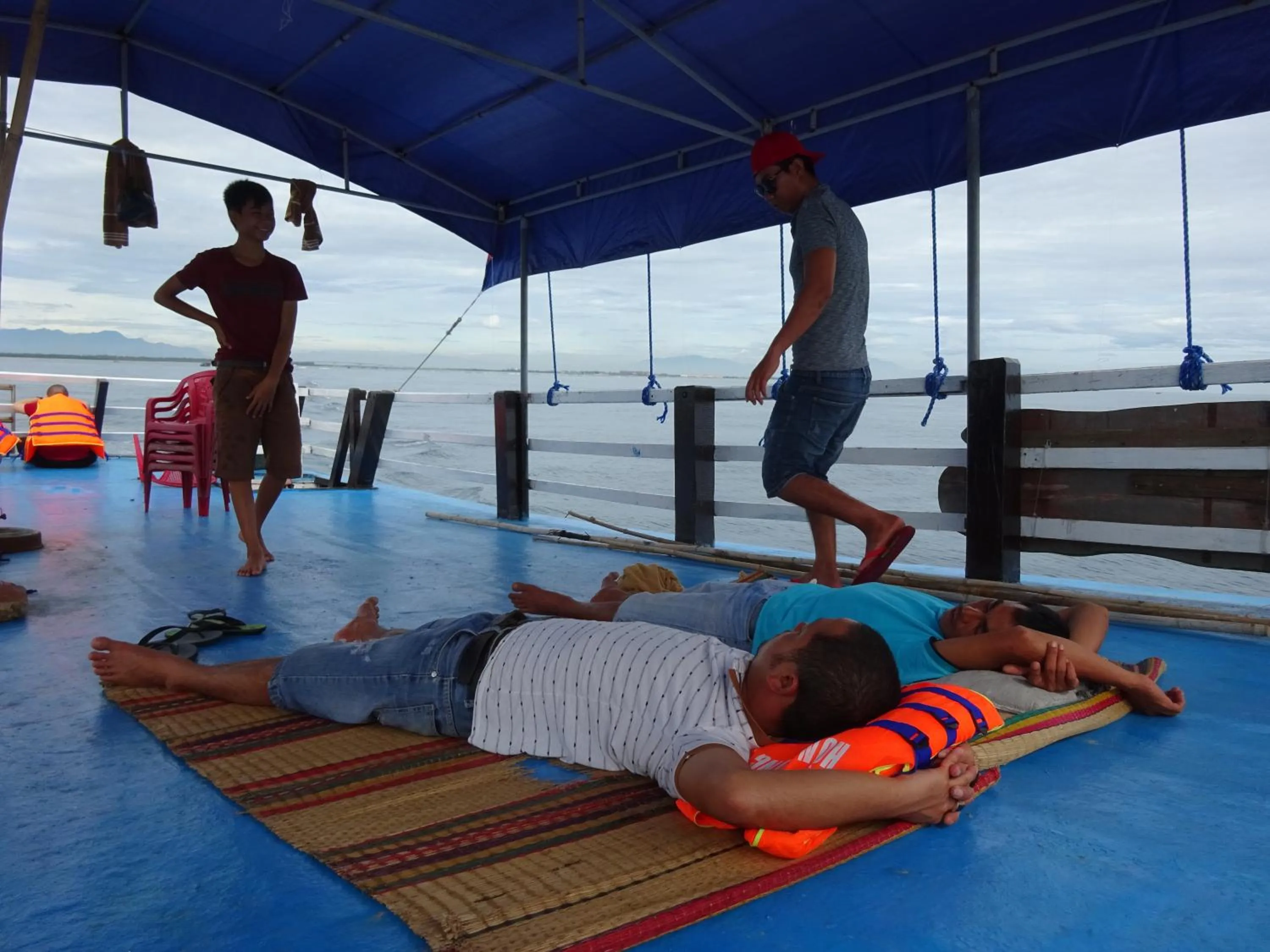 Entertainment in Cham Island Smiles Homestay