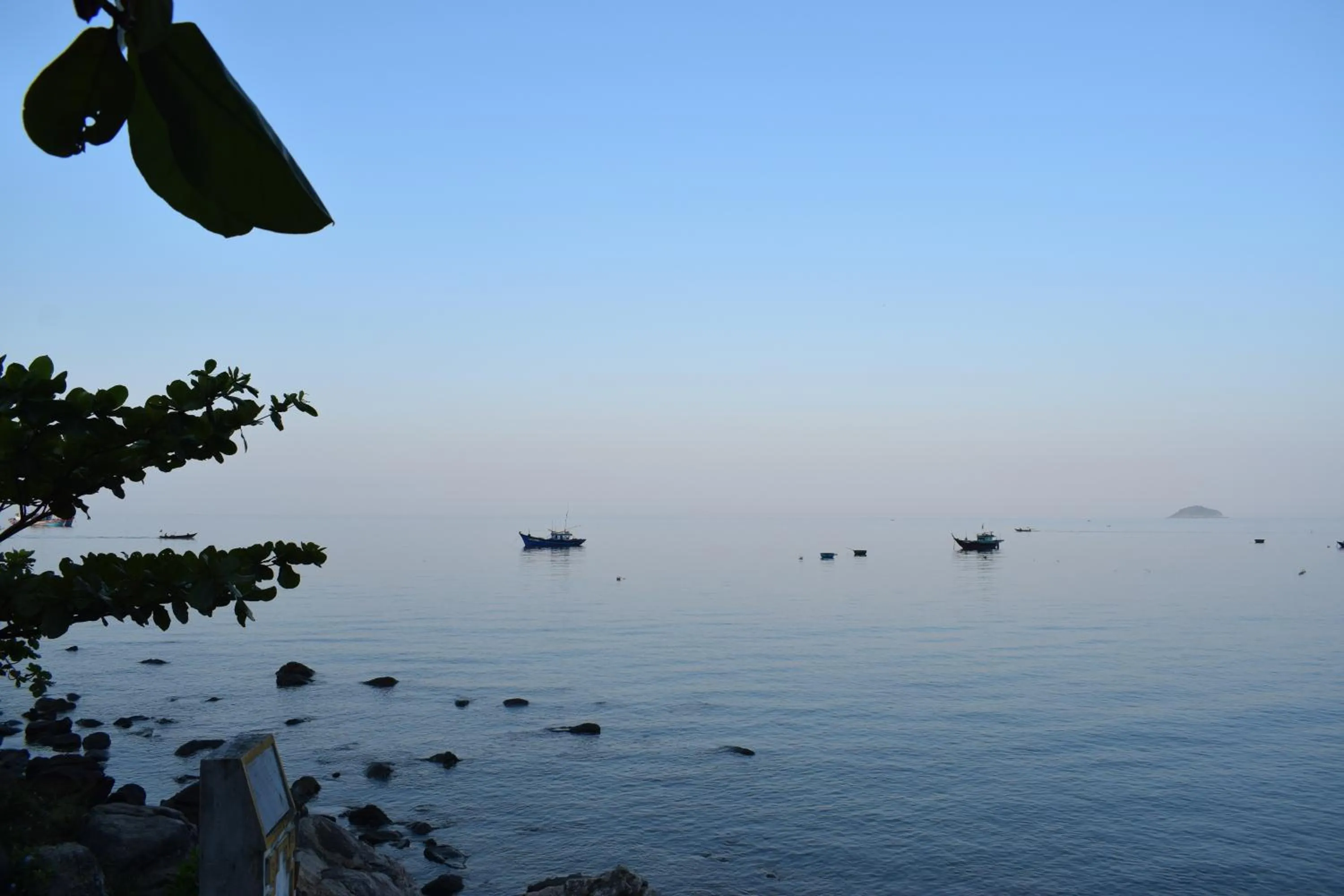 Beach in Cham Island Smiles Homestay