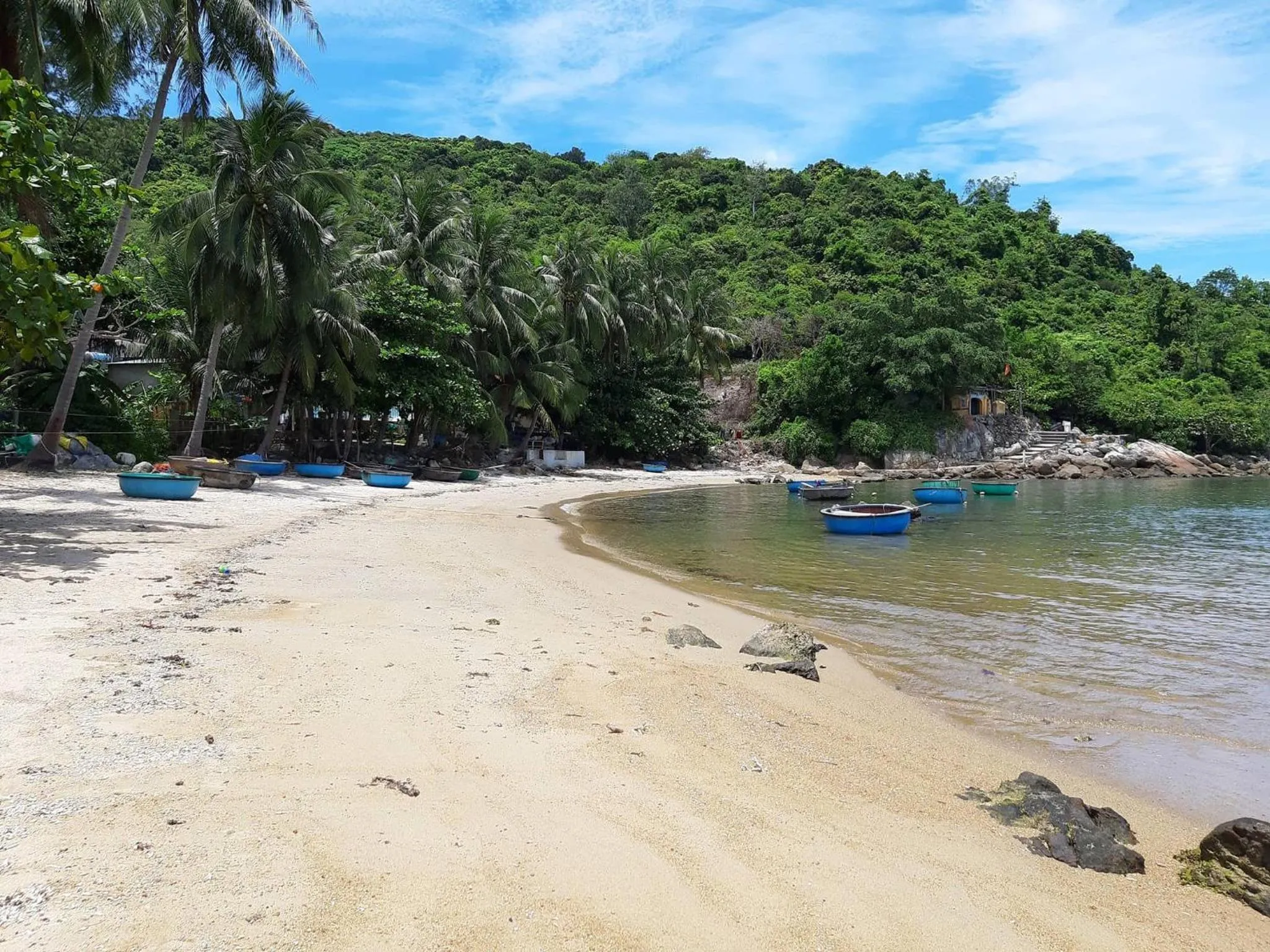 Beach in Cham Island Smiles Homestay
