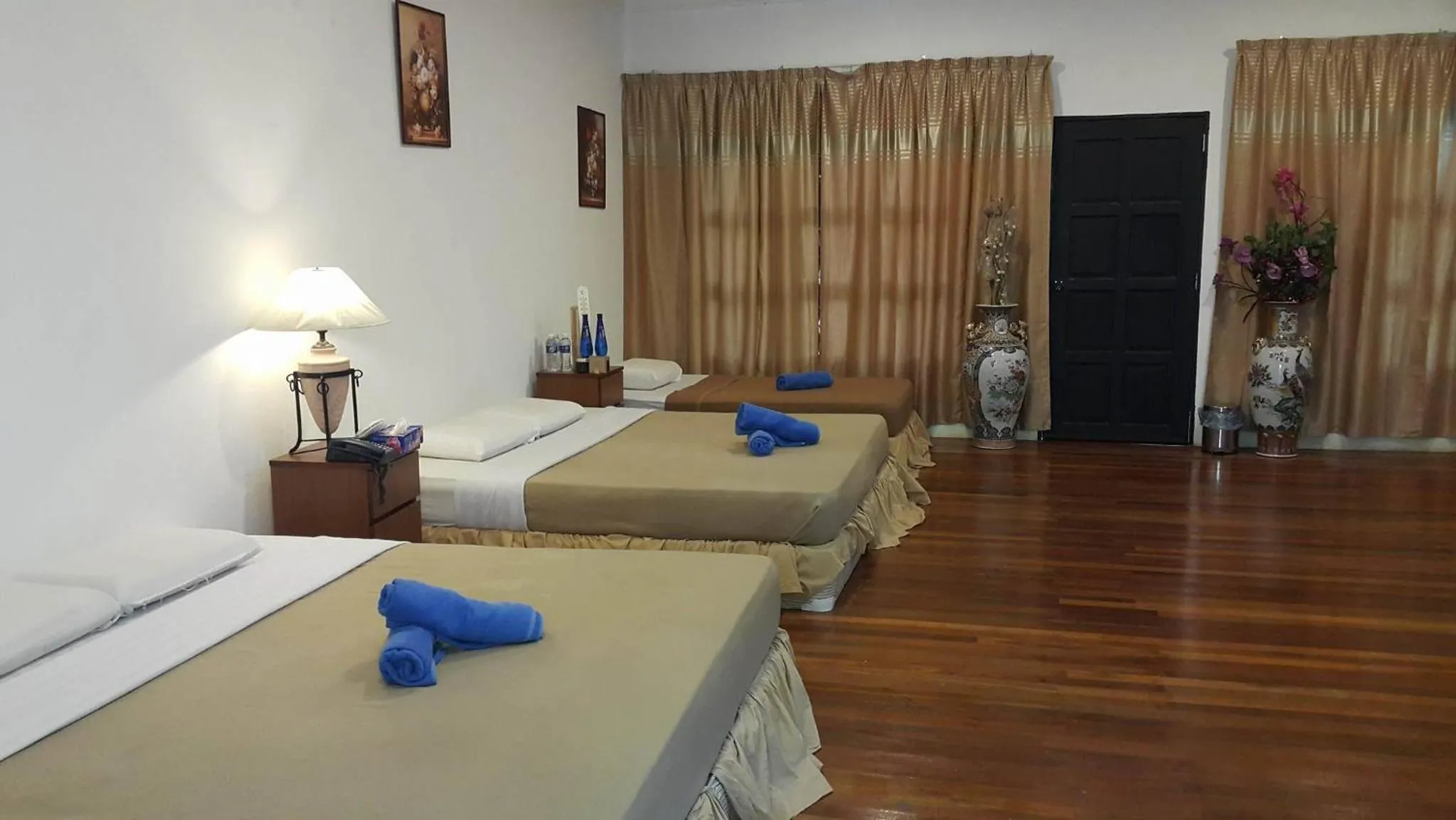 Bed in Crystal Hill R