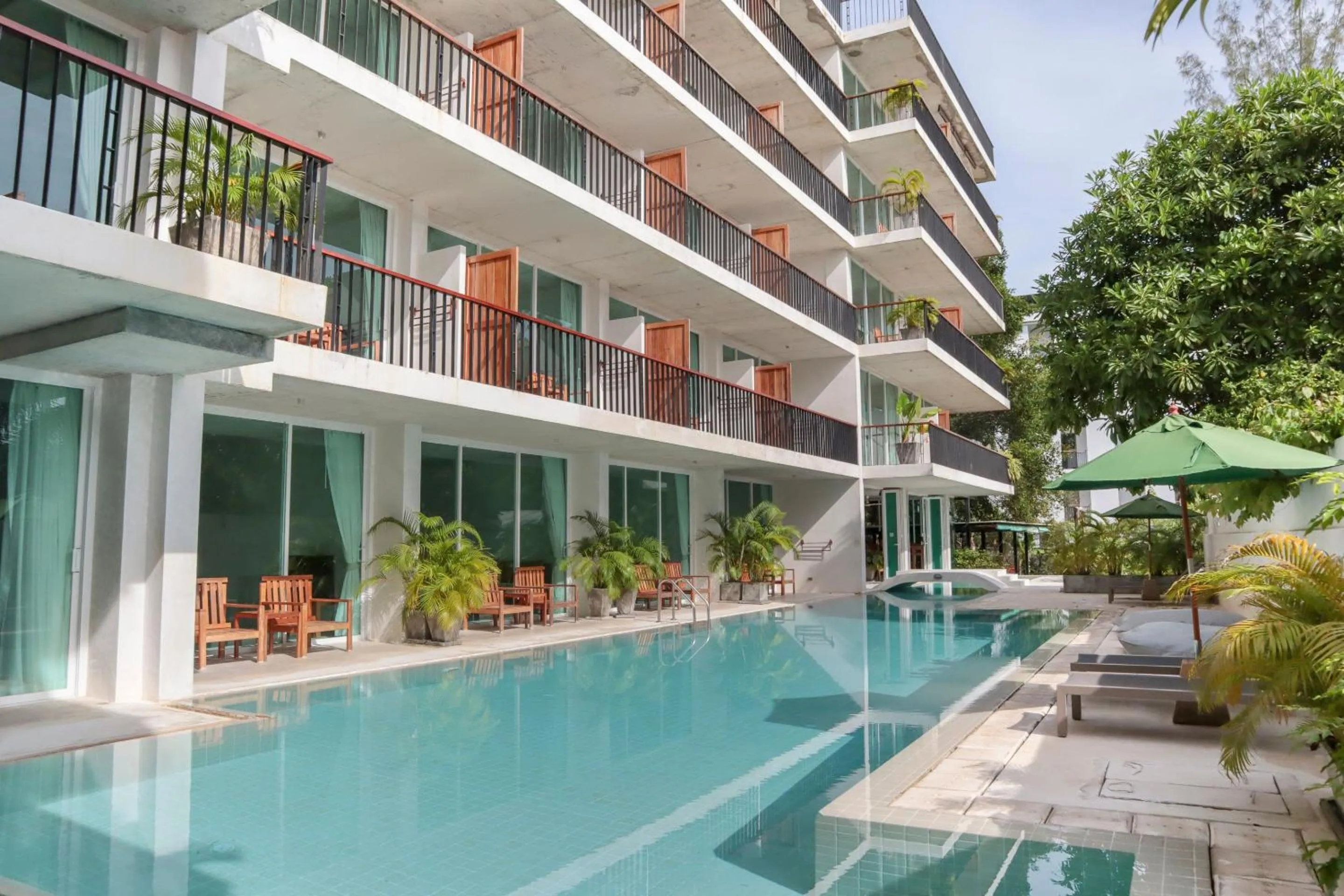 Swimming pool in Wabi Sabi Boutique Hotel - SHA Extra Plus