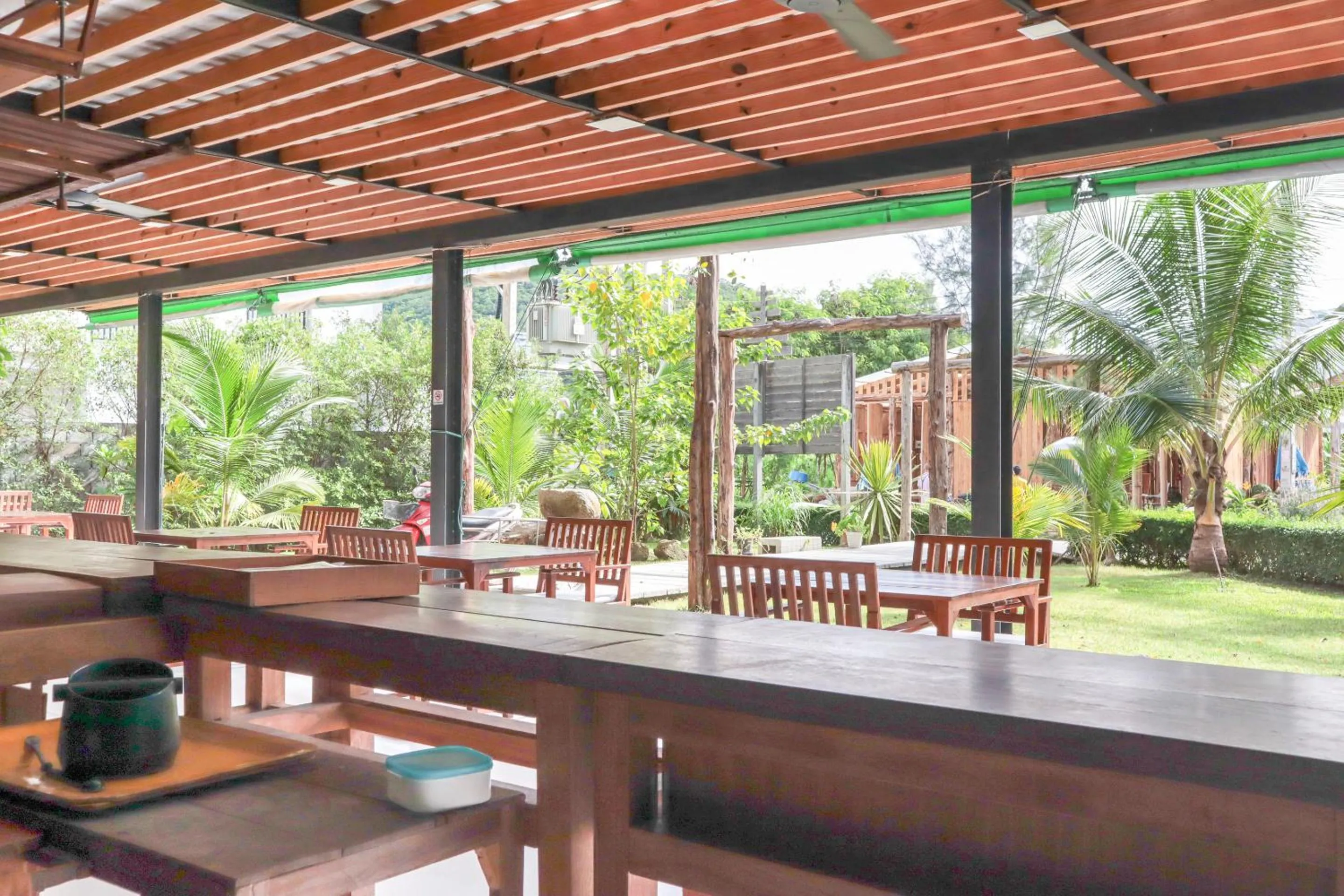 Restaurant/places to eat in Wabi Sabi Boutique Hotel - SHA Extra Plus