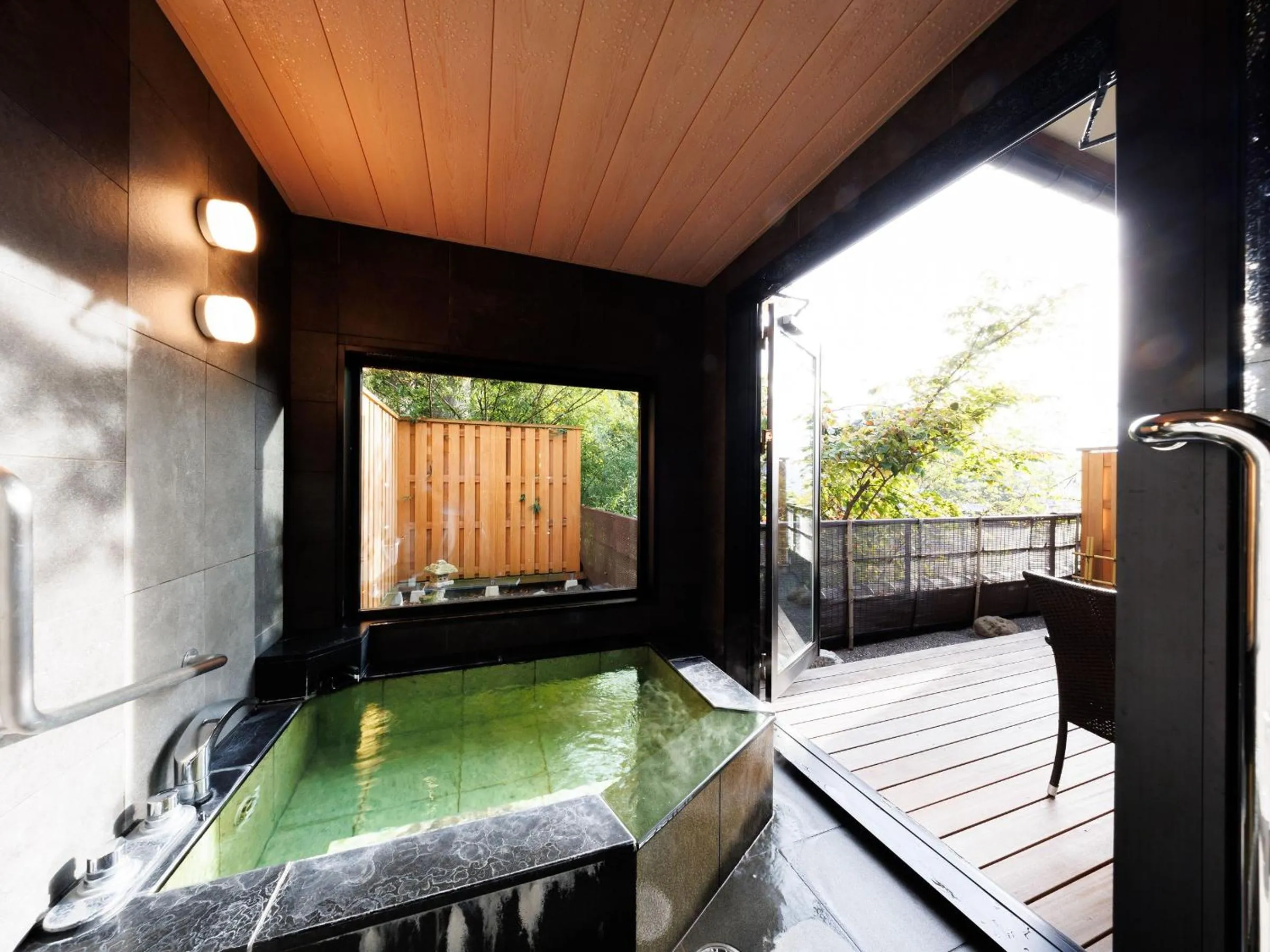 Hot Spring Bath in Suwa Grand Shrine Kameya Inn