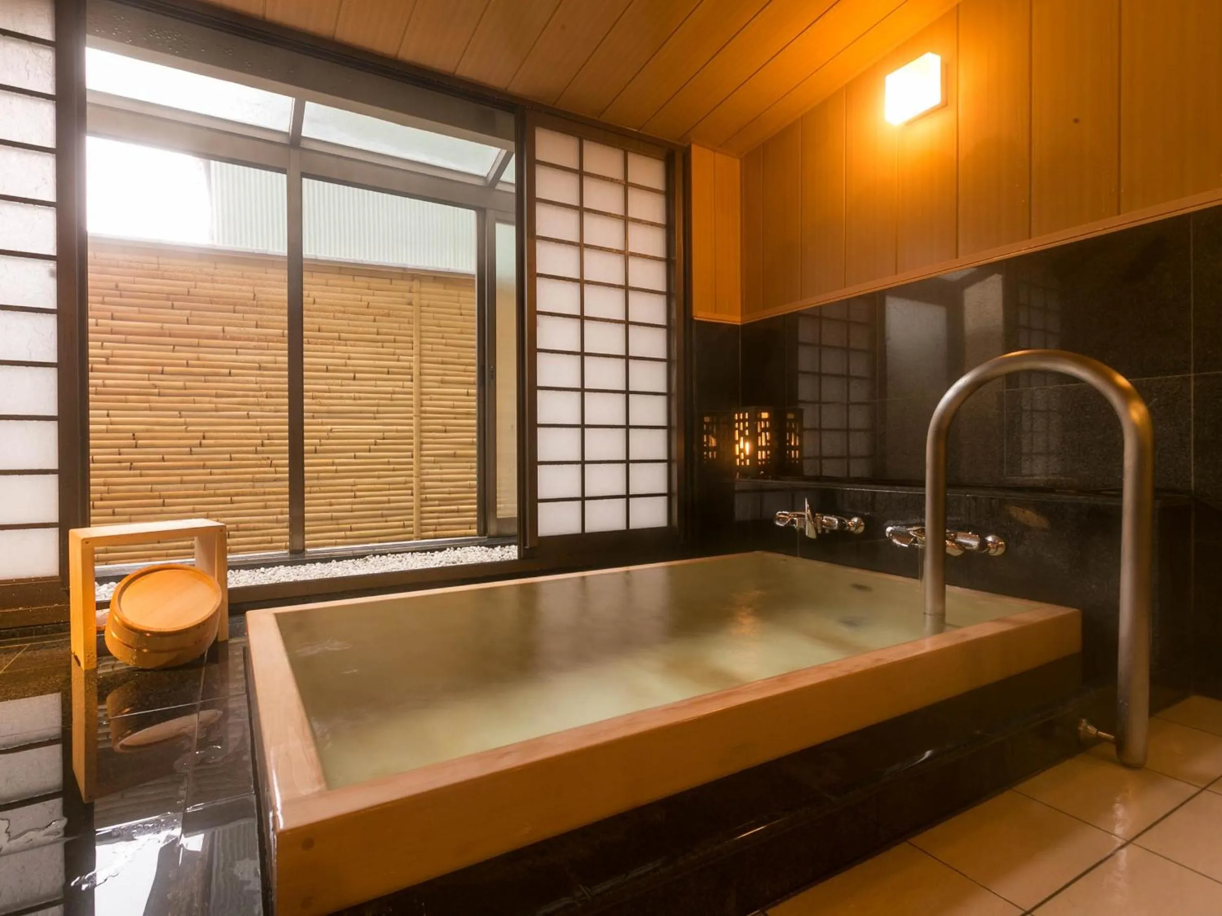 Hot Spring Bath in Suwa Grand Shrine Kameya Inn