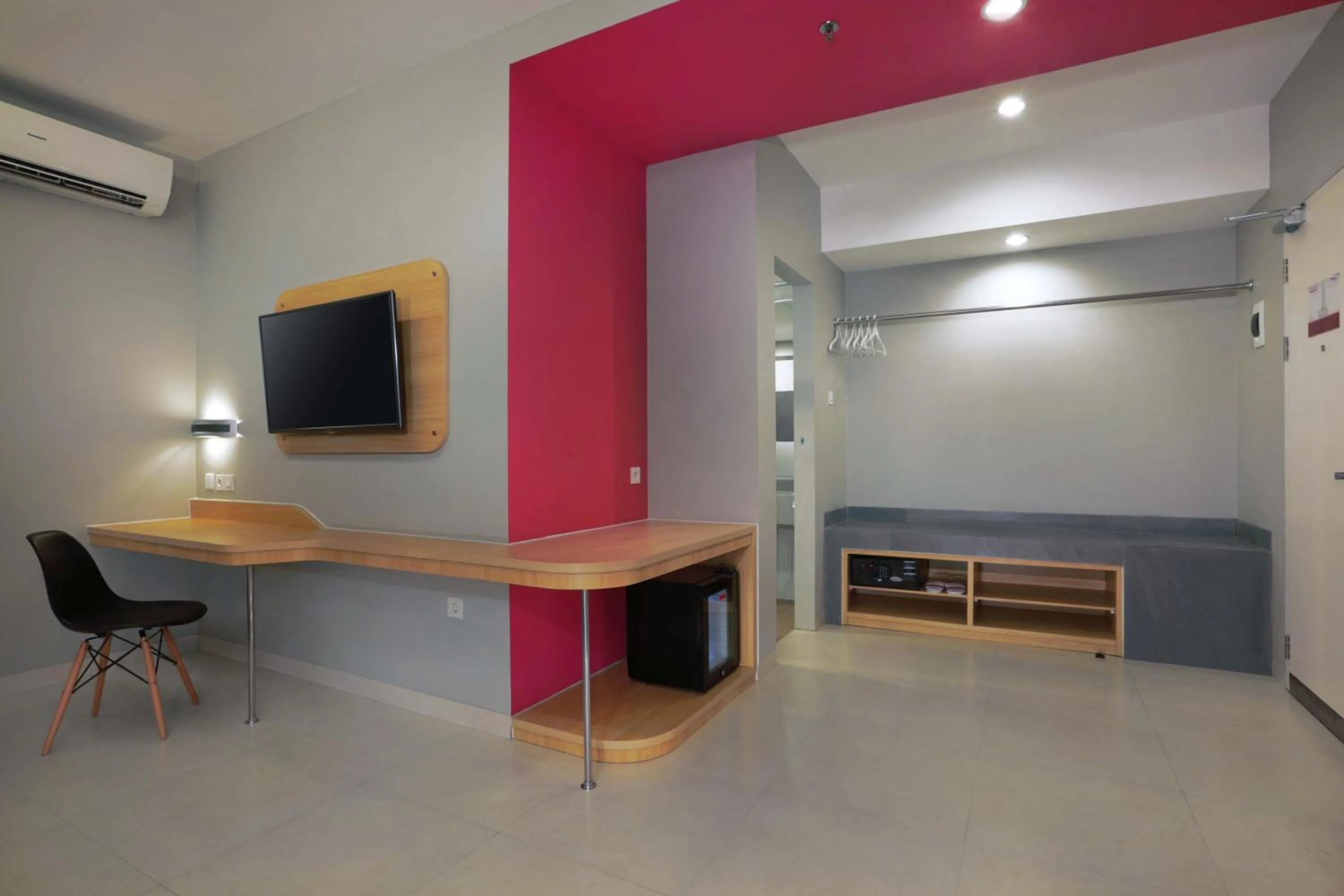 TV and multimedia in favehotel Ahmad Yani Banjarmasin