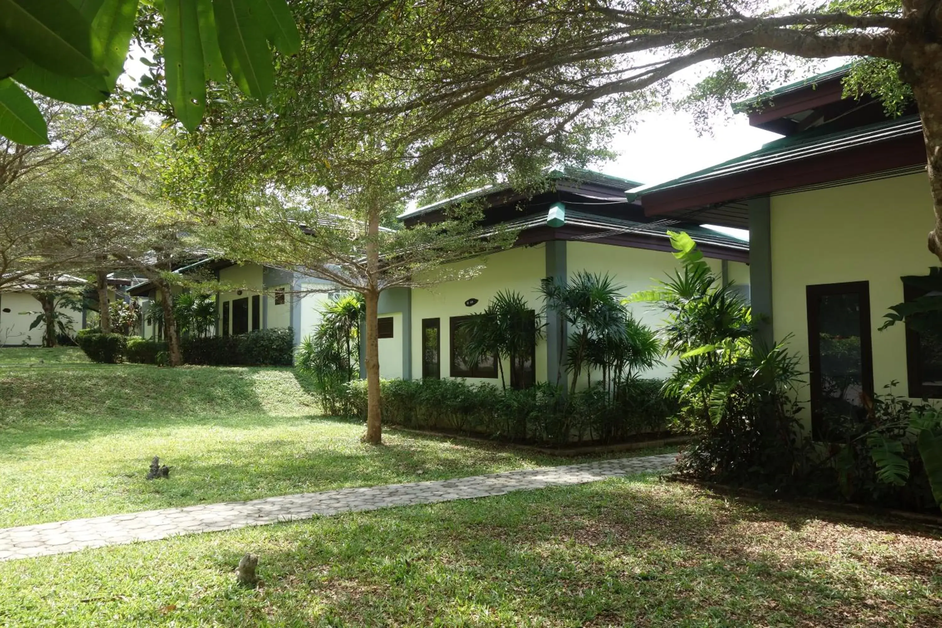 Deluxe Bungalow with Sea View in Khaolak Hillside Villa Deluxe Bungalow with Sea View in Khaolak Hillside Villa