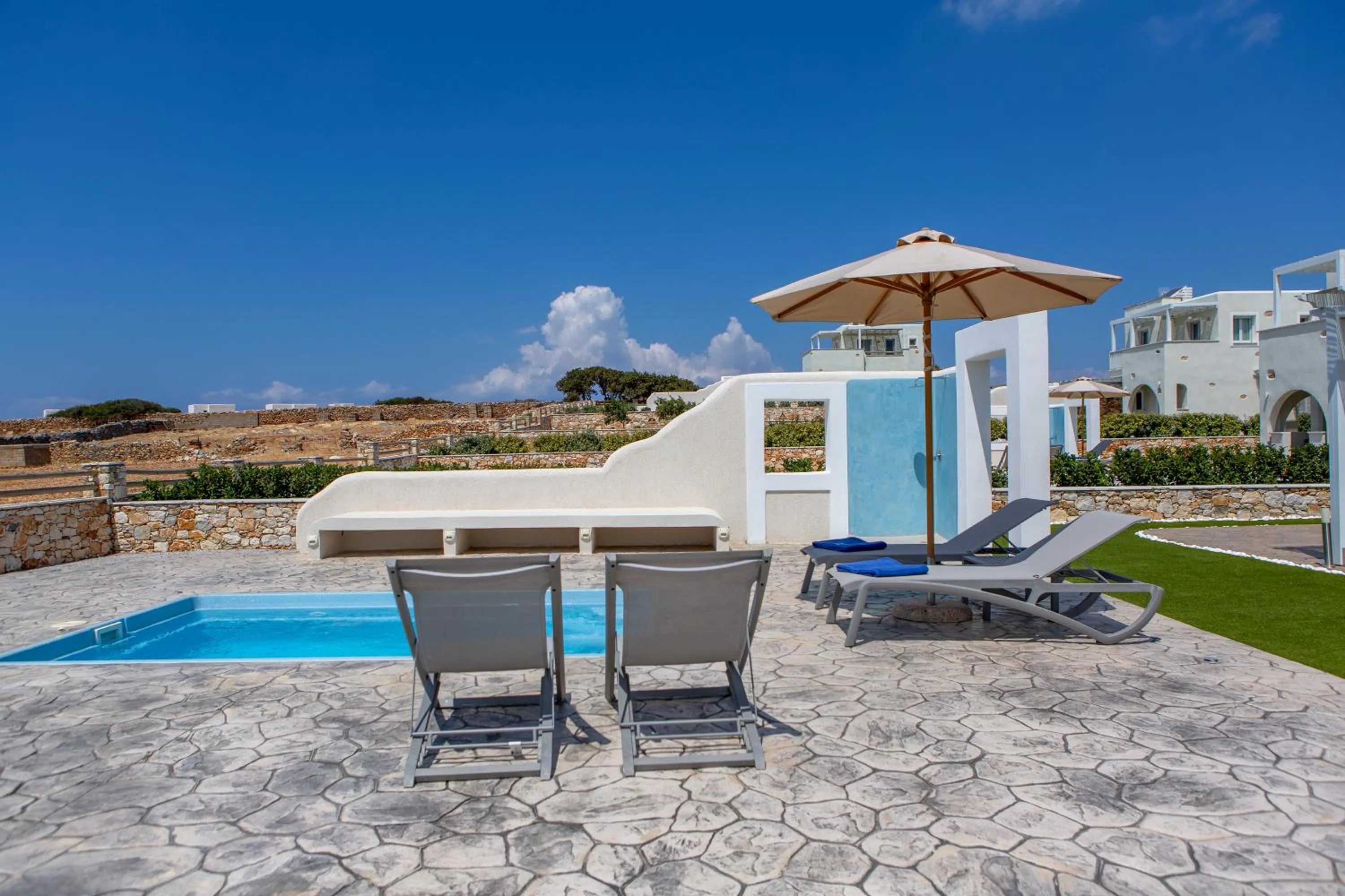 Swimming pool in Sun and Moon Villas
