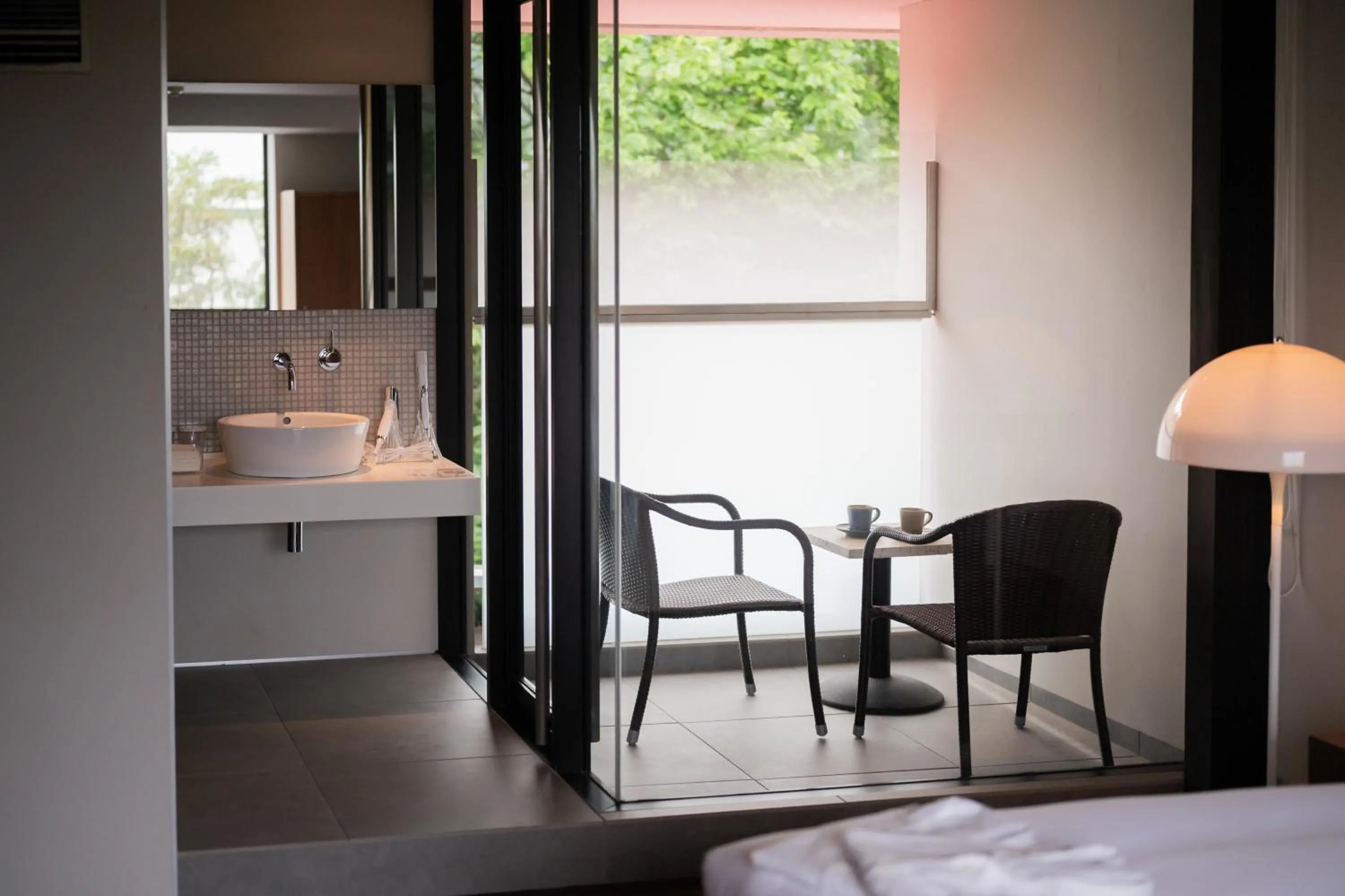 Balcony/Terrace, Bed in Resort Hotel Moana Coast