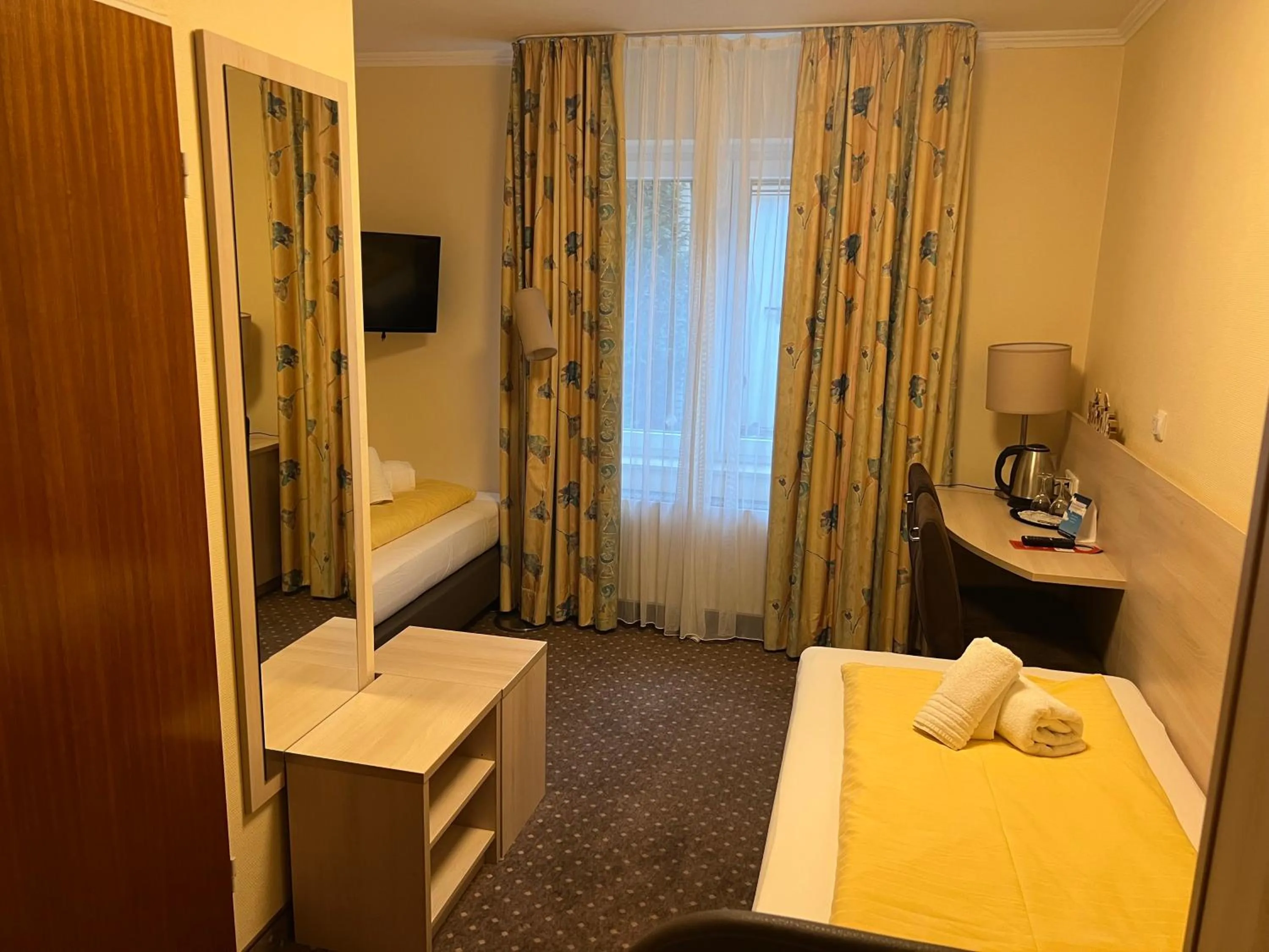 Bed in M&M Hotel - Seevetal