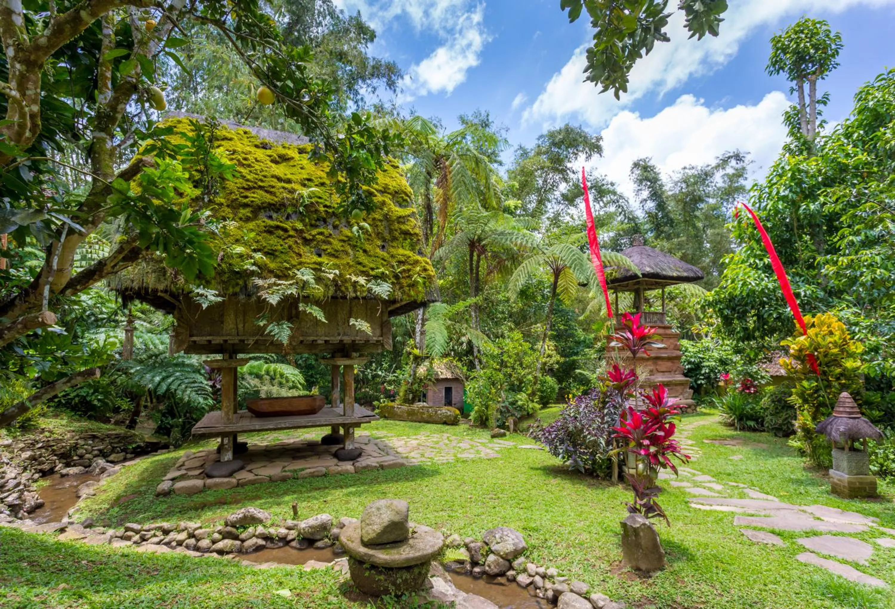 Garden in Prana Dewi Mountain Resort