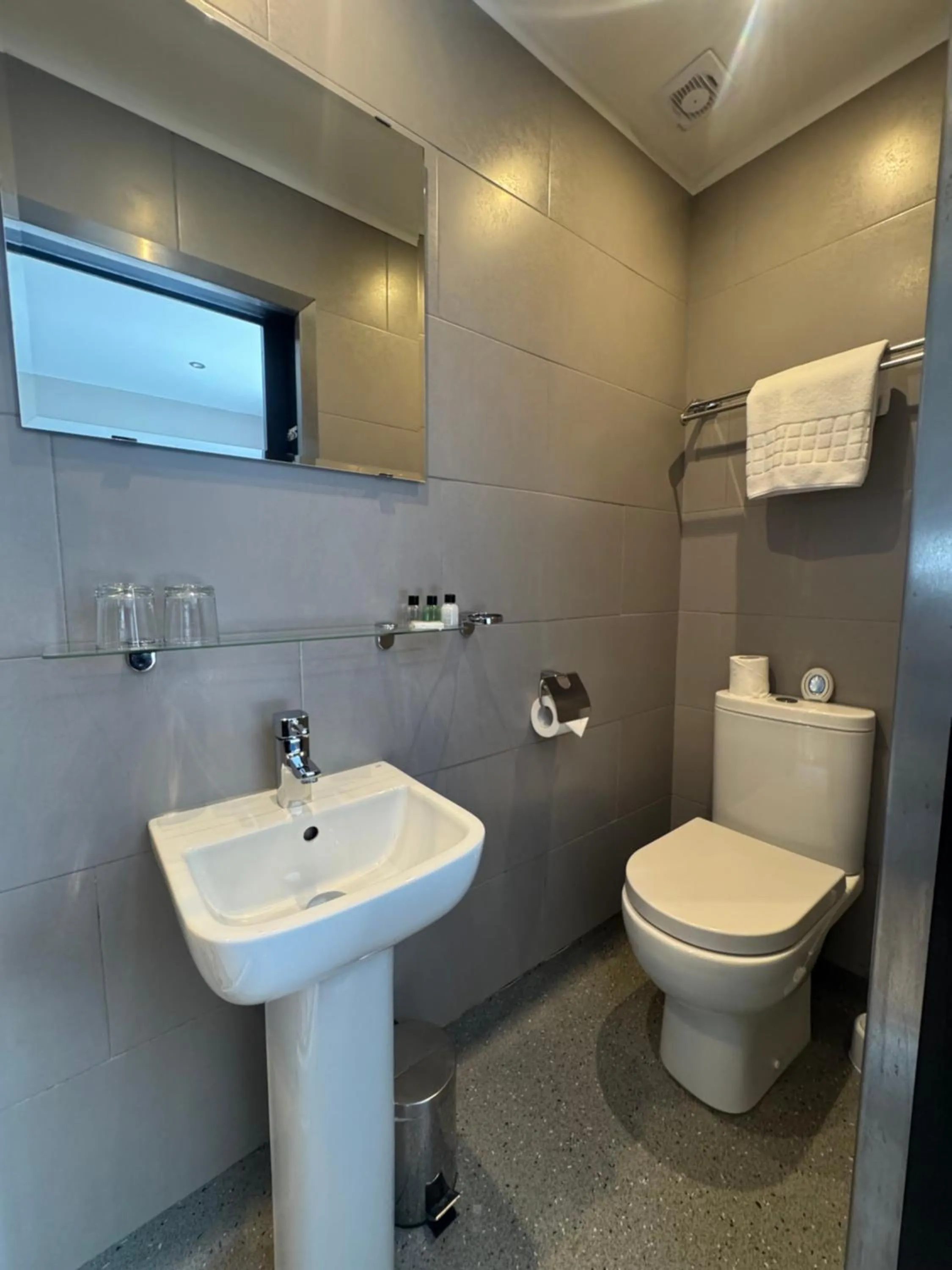 Bathroom in Sinclair's Rooms