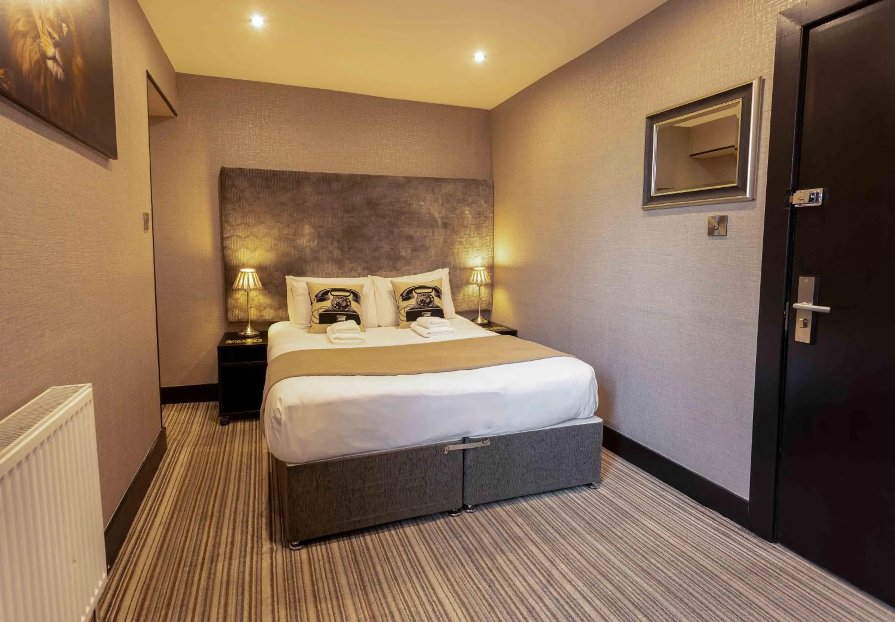 Bedroom in Sinclair's Rooms