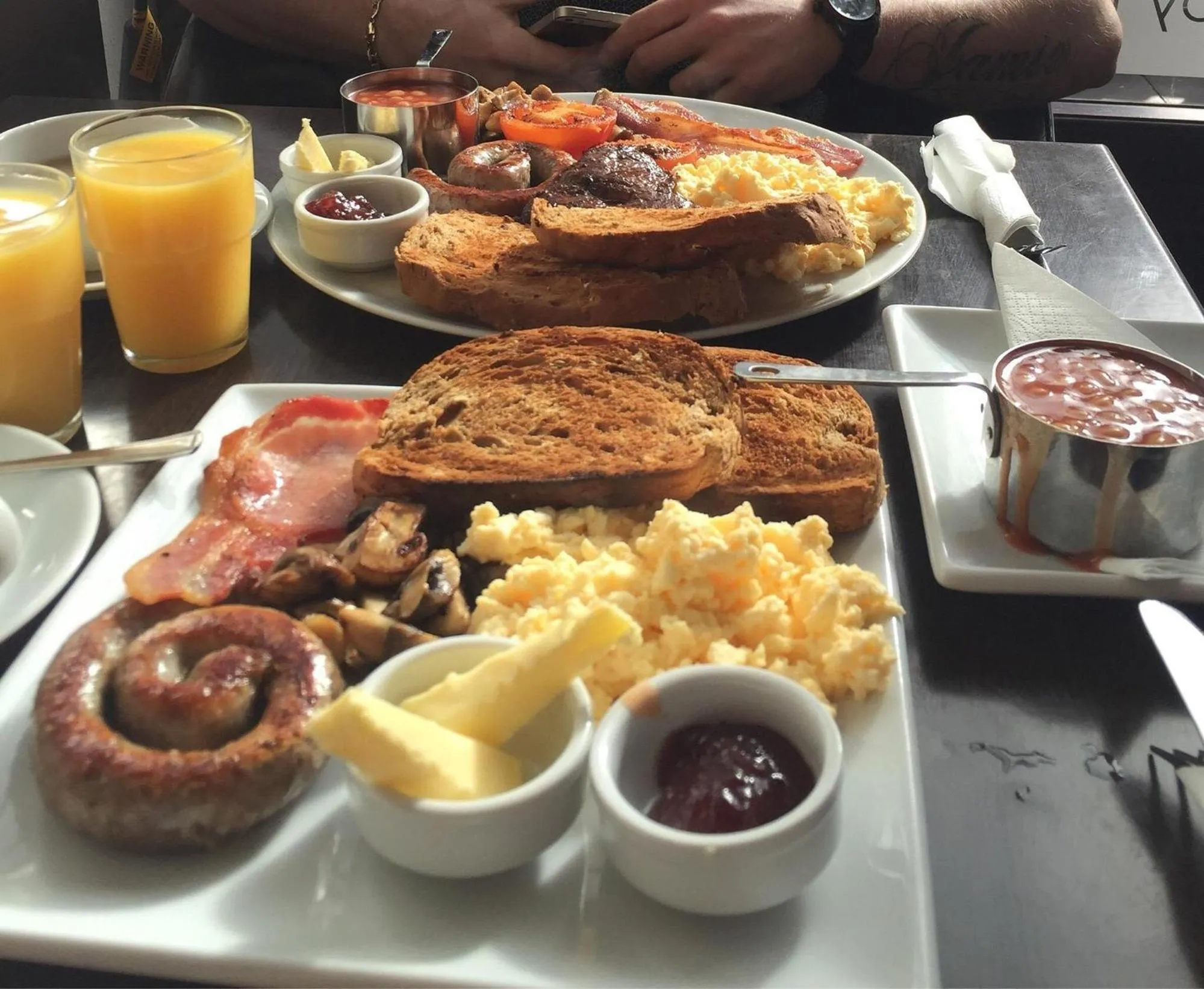 Restaurant/places to eat in Sinclair's Rooms