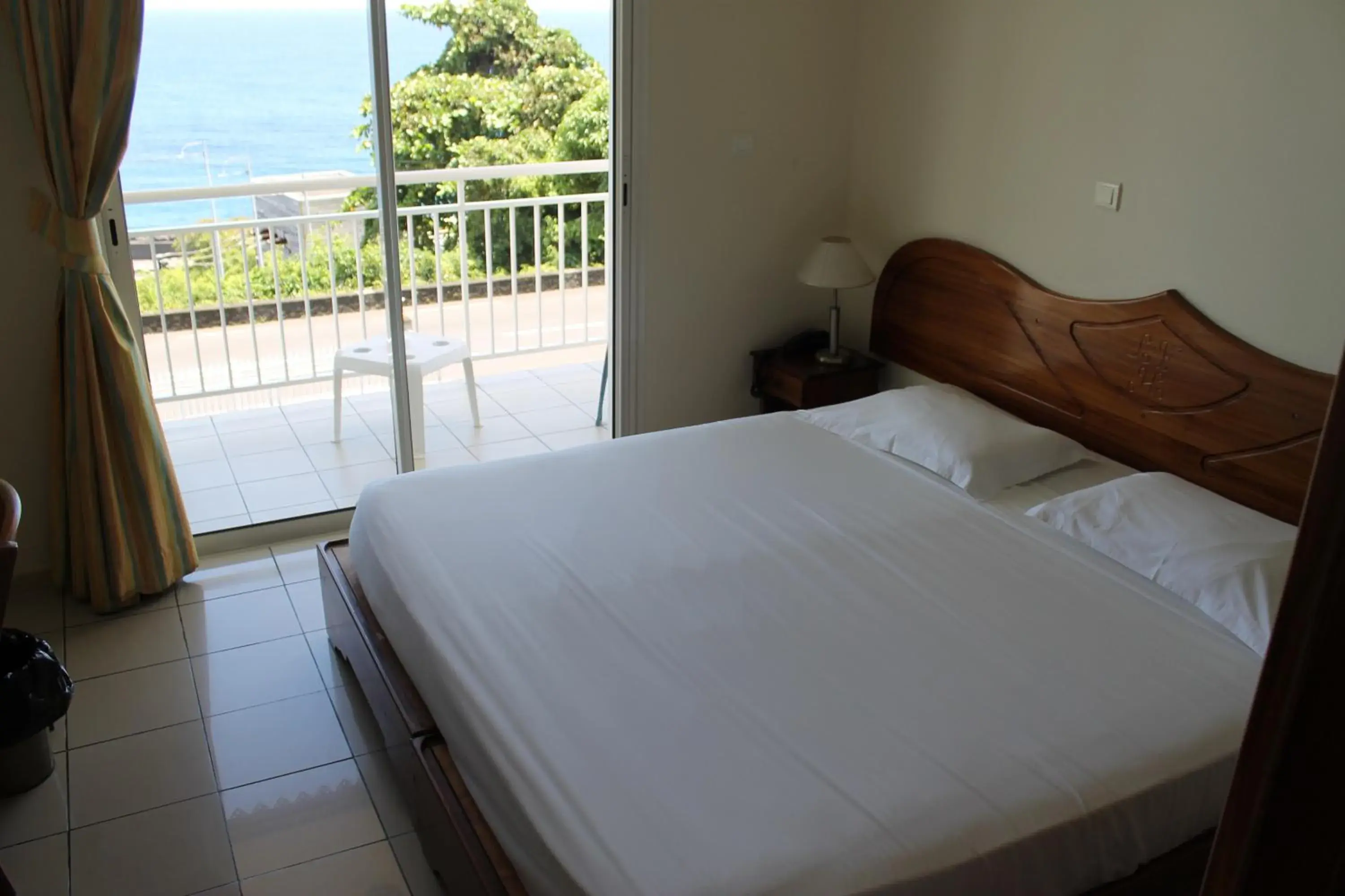 Double Room in La Fournaise Hotel Restaurant Double Room in La Fournaise Hotel Restaurant