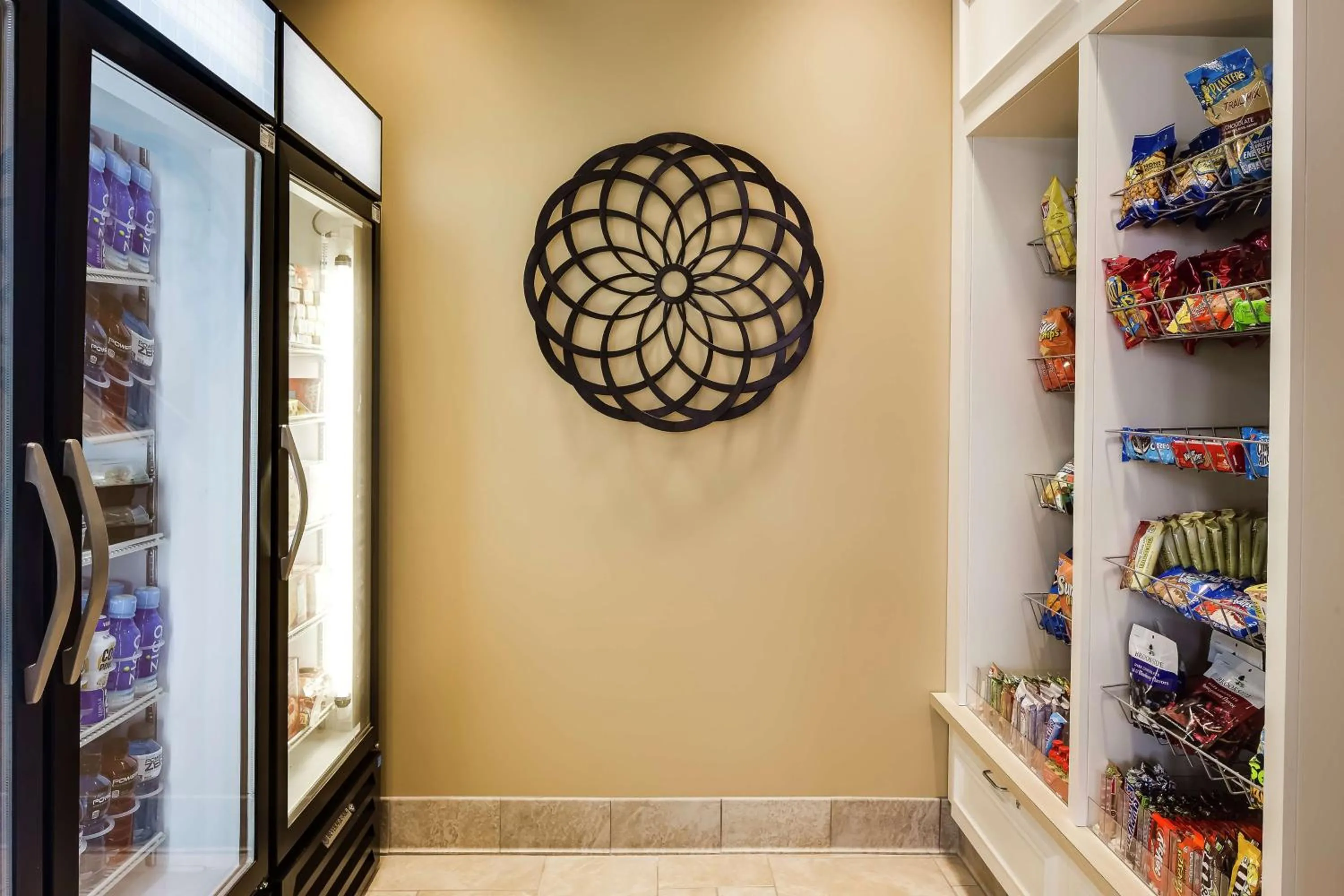 Restaurant/places to eat in Hilton Garden Inn Bettendorf/ Quad Cities